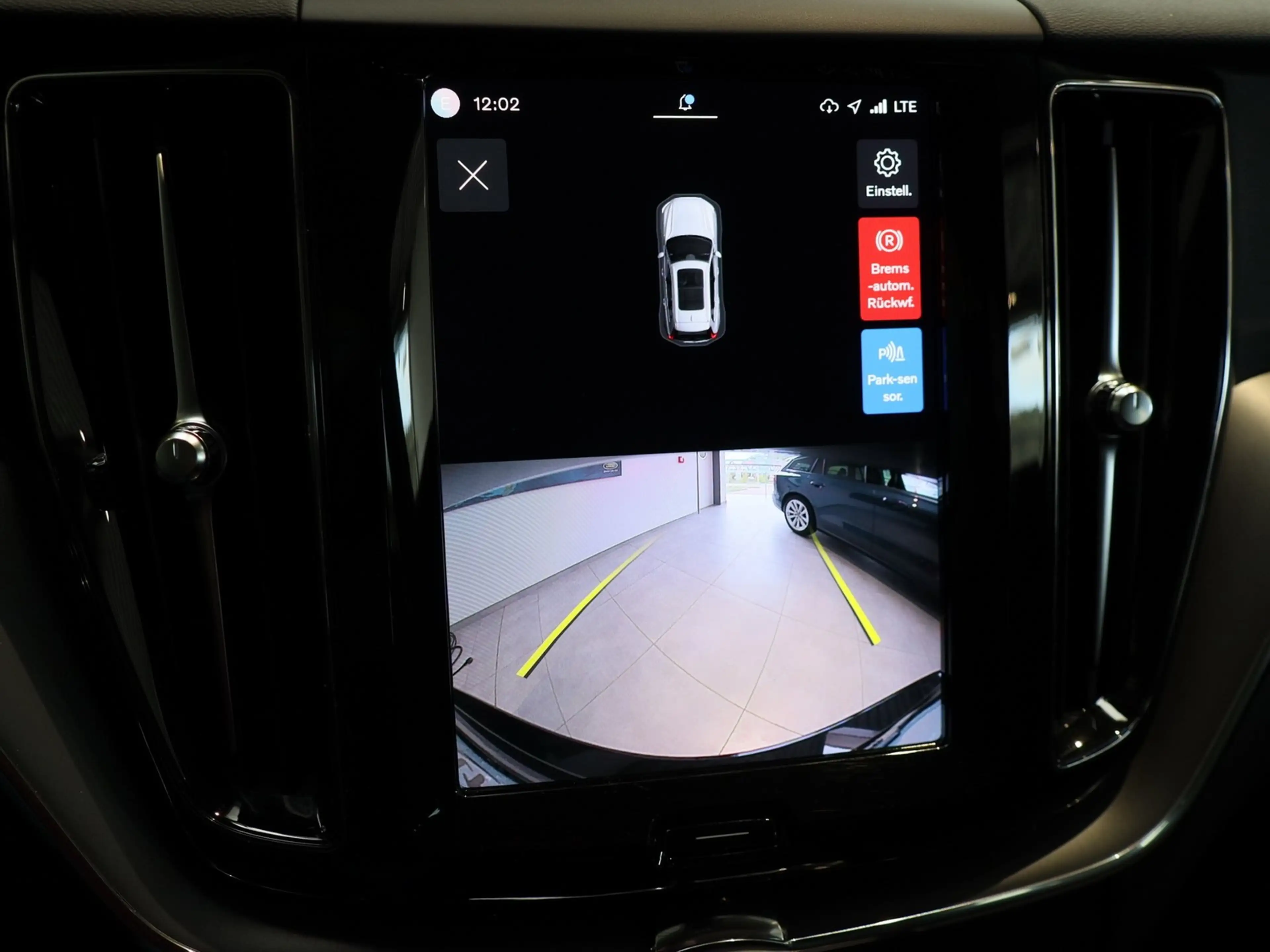 Volvo XC60 B4 (D) Core *Kamera*SHZ-Hi — photo 12