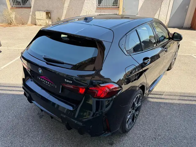 BMW 1 Series view 5