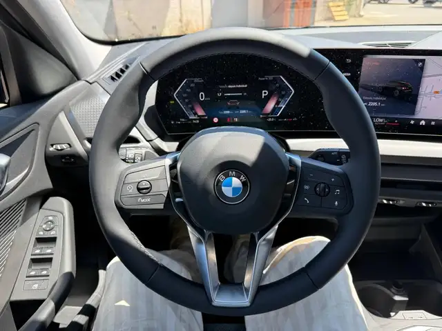 BMW 1 Series view 10