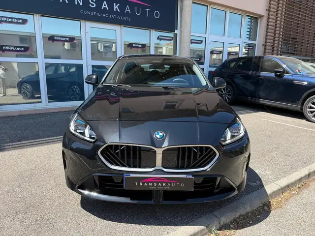 BMW 1 Series view 2