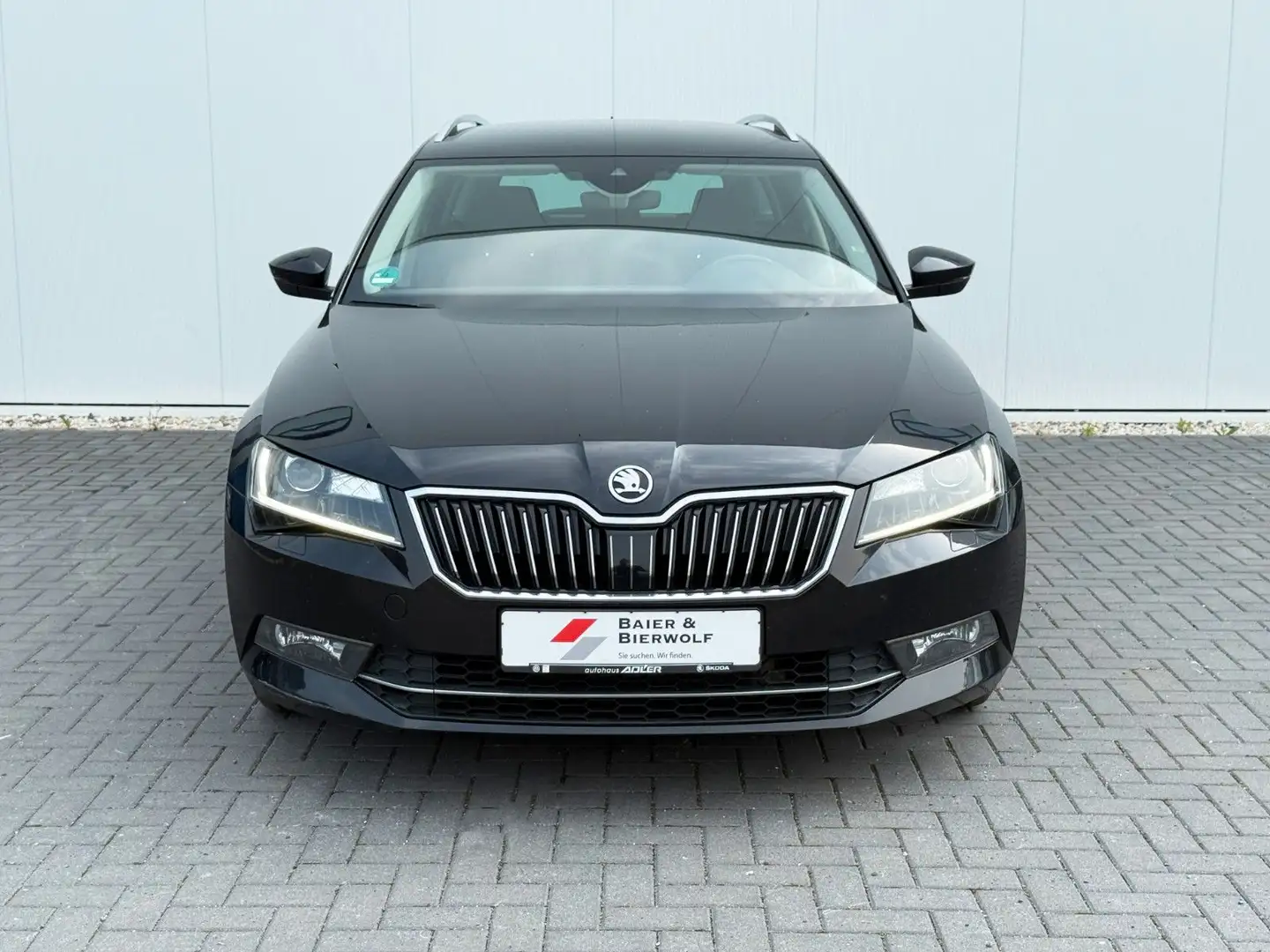 Skoda Superb Combi Style 4x4 2.0TDI AHK DSG STANDH. Noir - 2