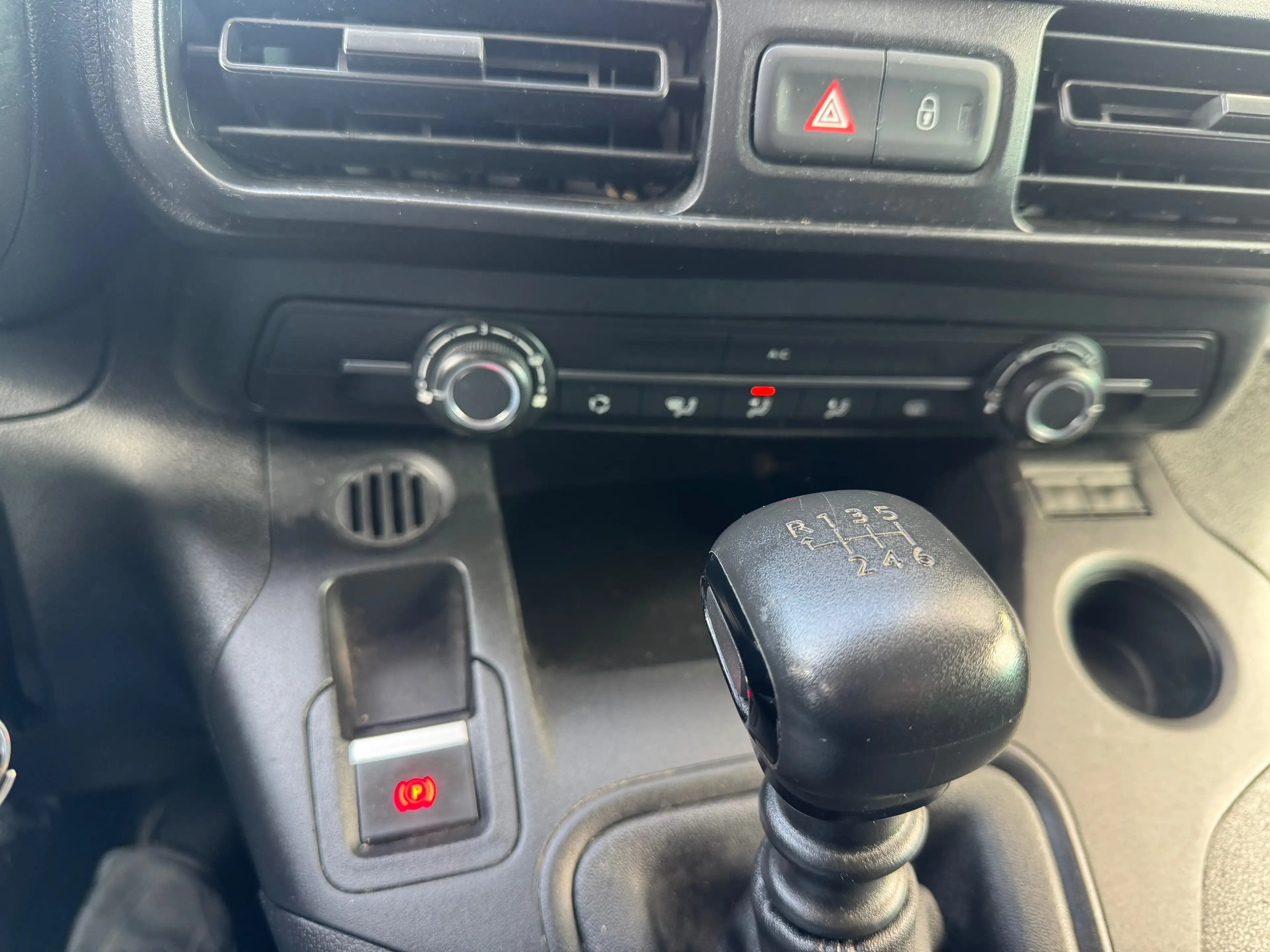 Peugeot Partner Partner 1.5 BlueHDi L1 STD Light Asphalt (EU6.3) — photo 14