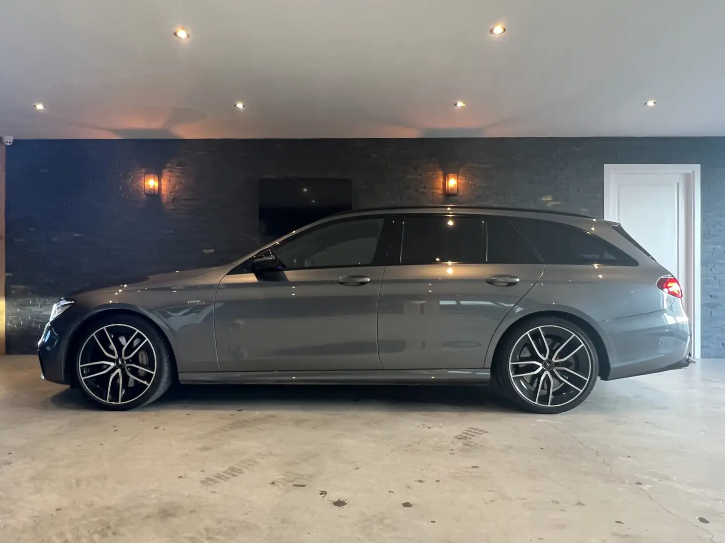 Mercedes-Benz E 53 AMG Estate 4MATIC / Bj: 2018 / Panoramadak / burmester Grau - 2