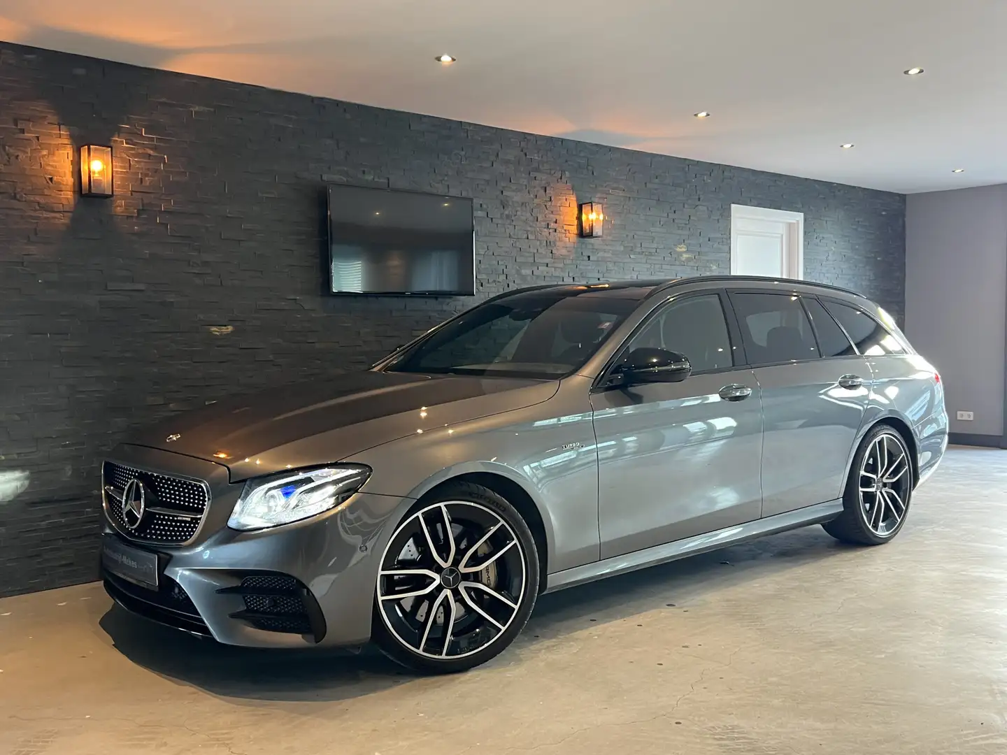 Mercedes-Benz E 53 AMG Estate 4MATIC / Bj: 2018 / Panoramadak / burmester Grau - 1