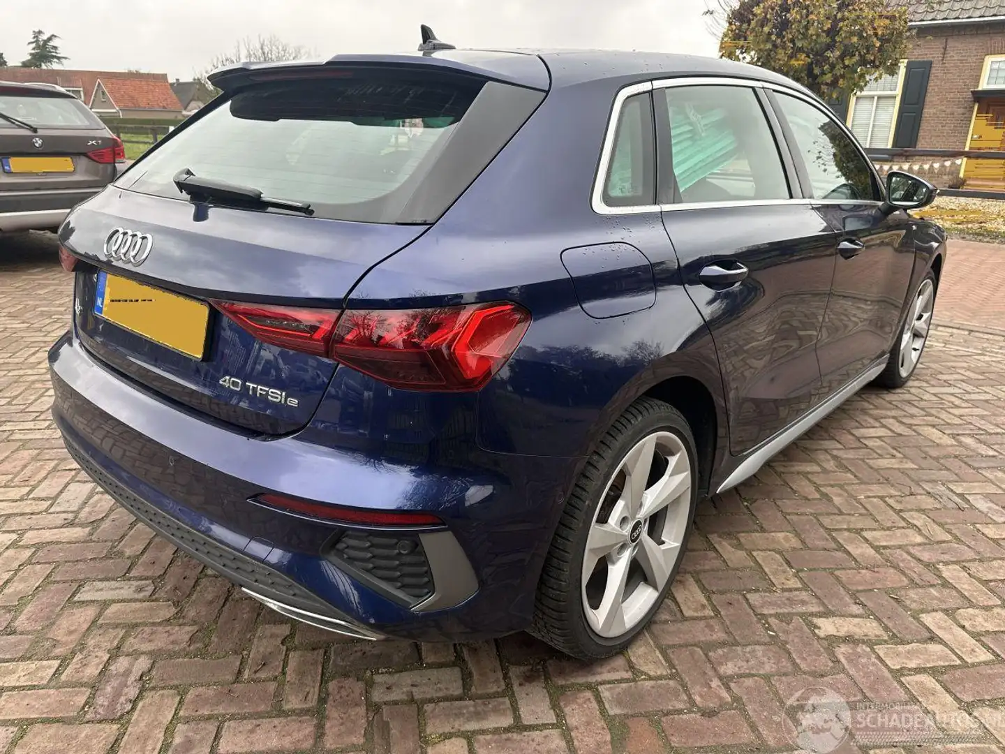 Audi A3 40 TFSIe S- line Blauw - 2