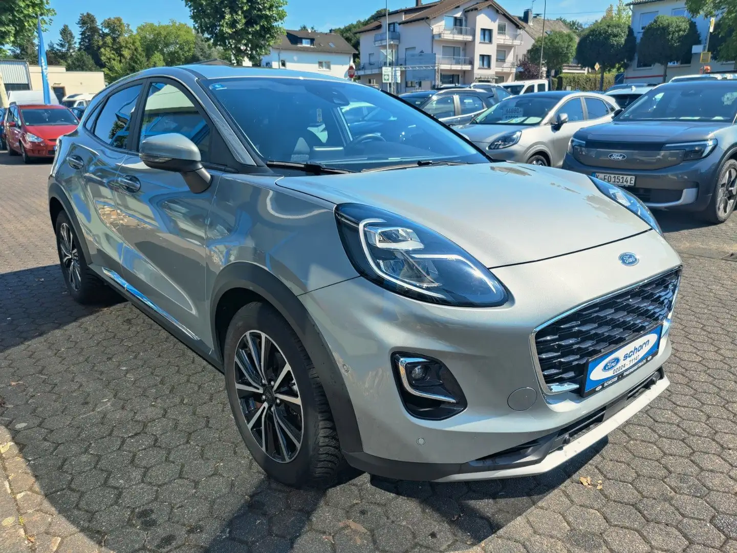 Ford Puma Titanium X Silber - 1