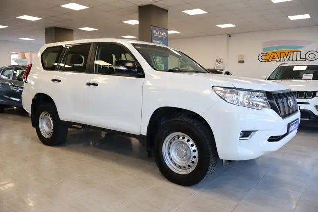 Toyota Land Cruiser D-4D GX