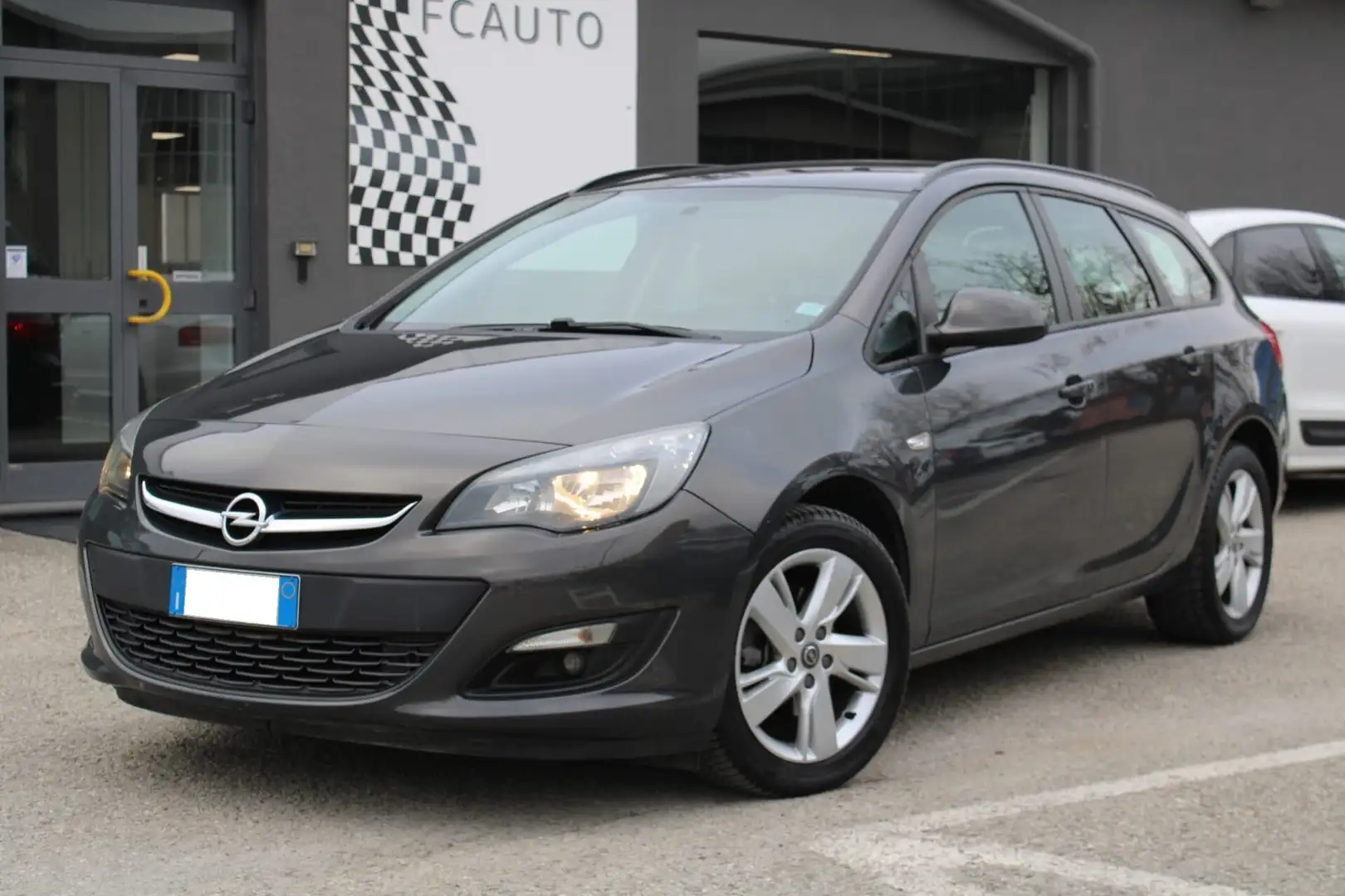 Opel Astra Astra 1.7 CDTI 110CV Sports Tourer Cosmo Grau - 2