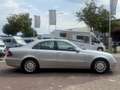 Mercedes-Benz E 240 v6 Elegance youngtimer automaat 177 pk climate ctr Gris - thumbnail 9