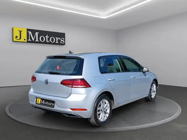 Volkswagen Golf view 5
