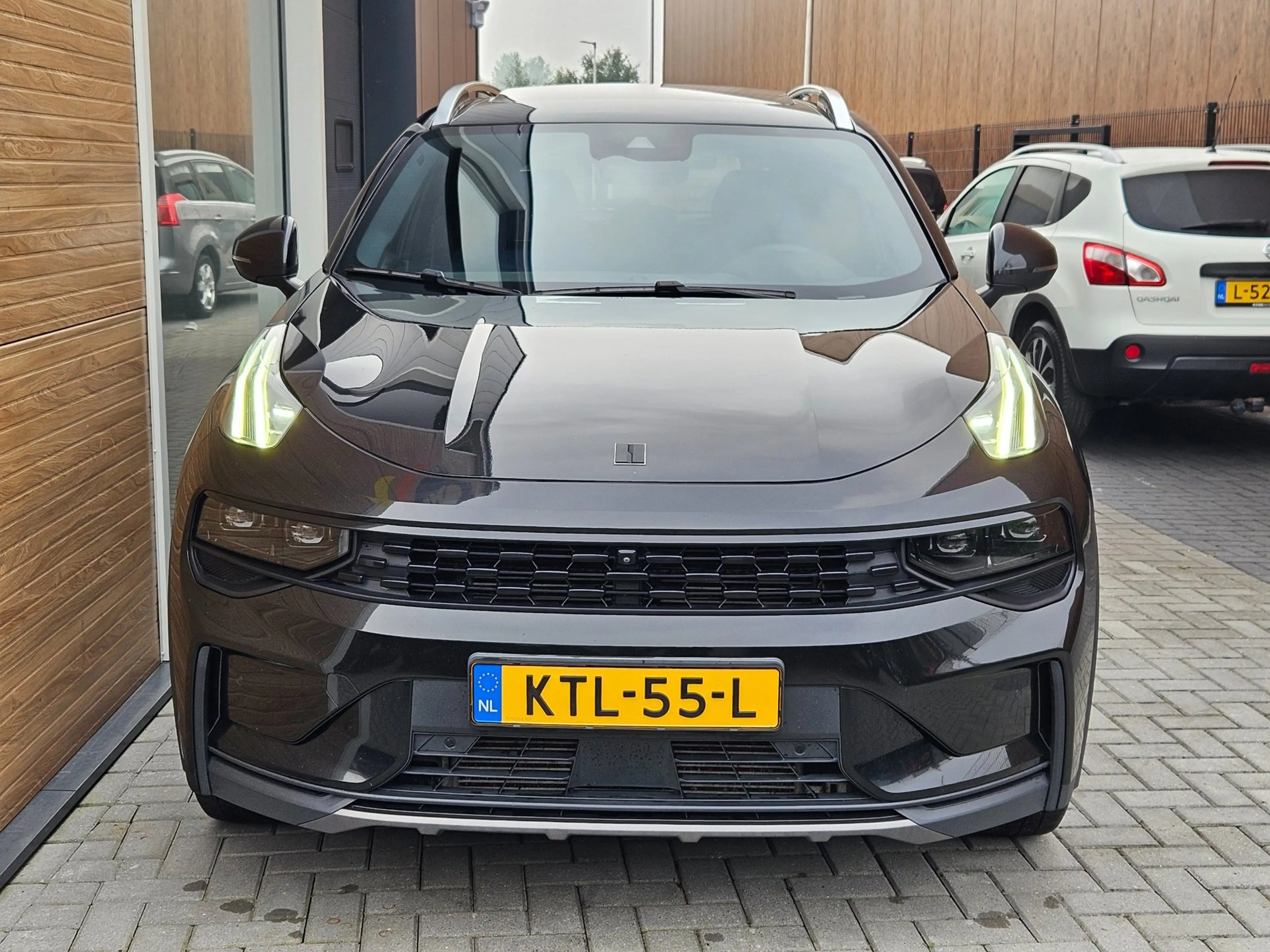 Lynk & Co 01 1.5 Hybride Black-pack Pano ACC Carplay — photo 3