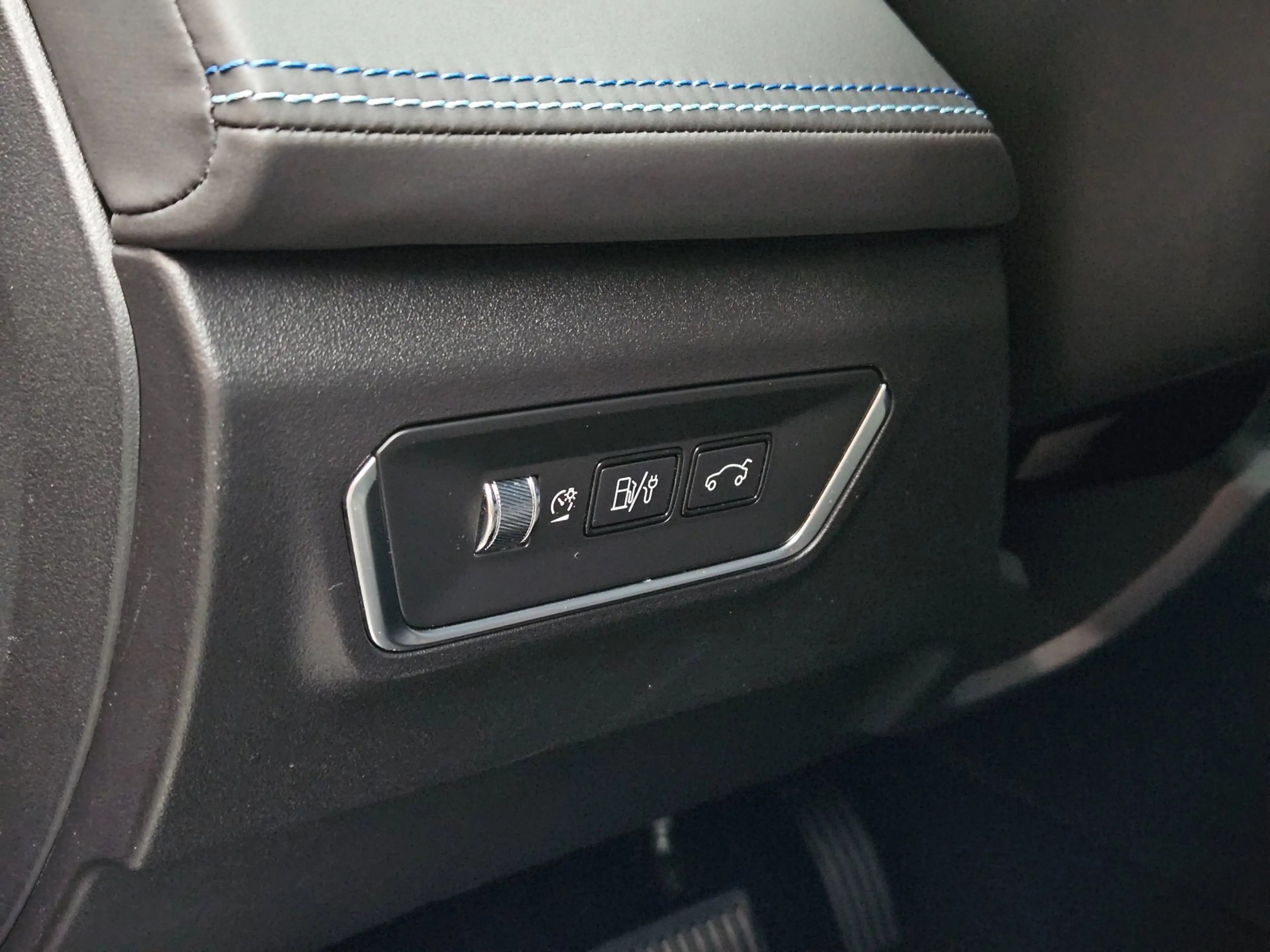 Lynk & Co 01 1.5 Hybride Black-pack Pano ACC Carplay — photo 27