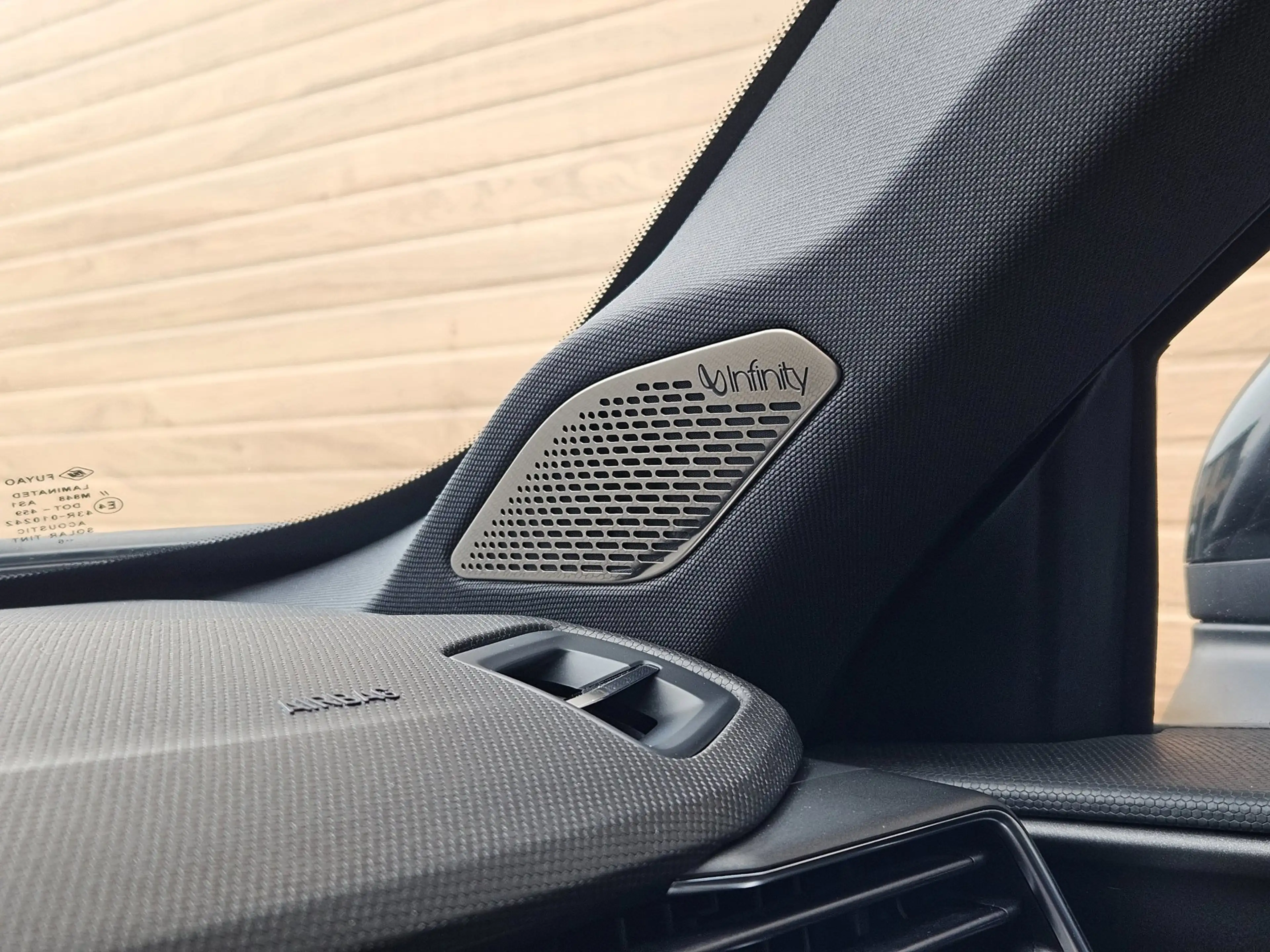 Lynk & Co 01 1.5 Hybride Black-pack Pano ACC Carplay — photo 22