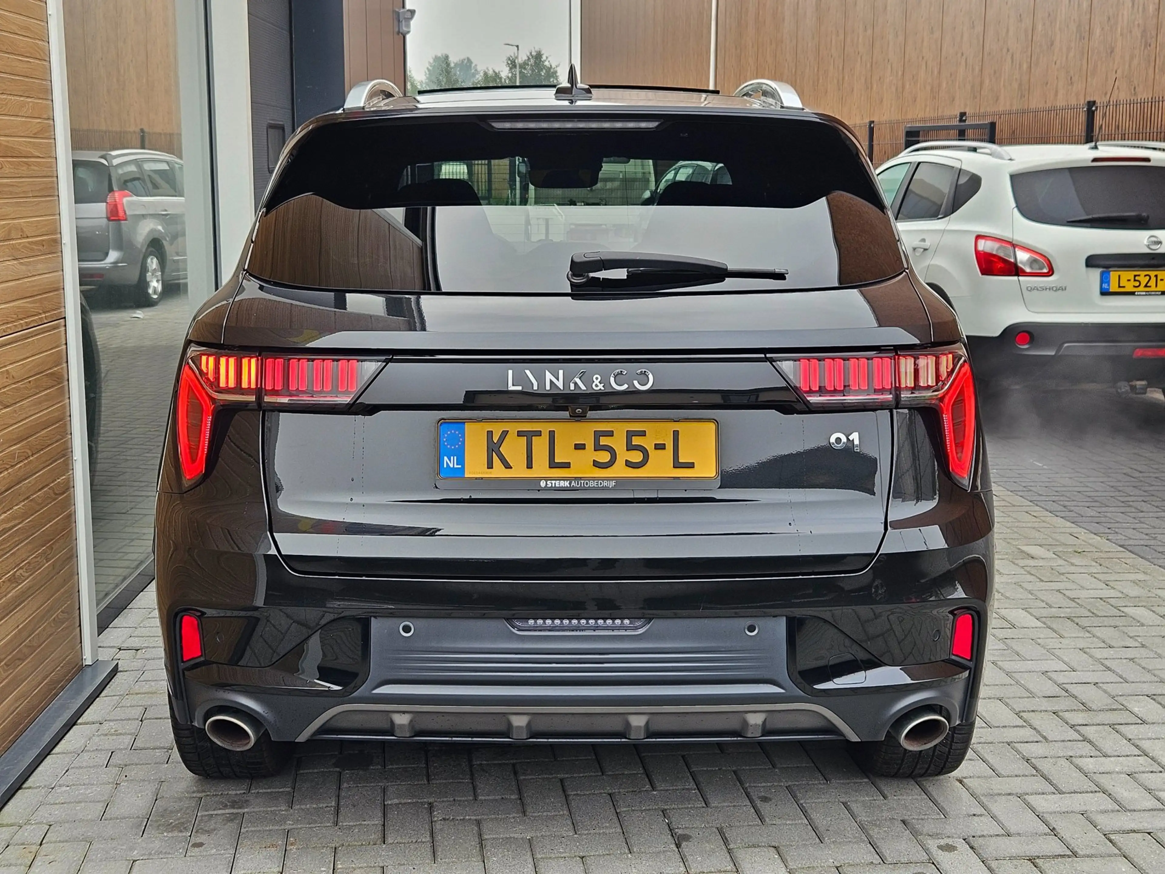 Lynk & Co 01 1.5 Hybride Black-pack Pano ACC Carplay — photo 4