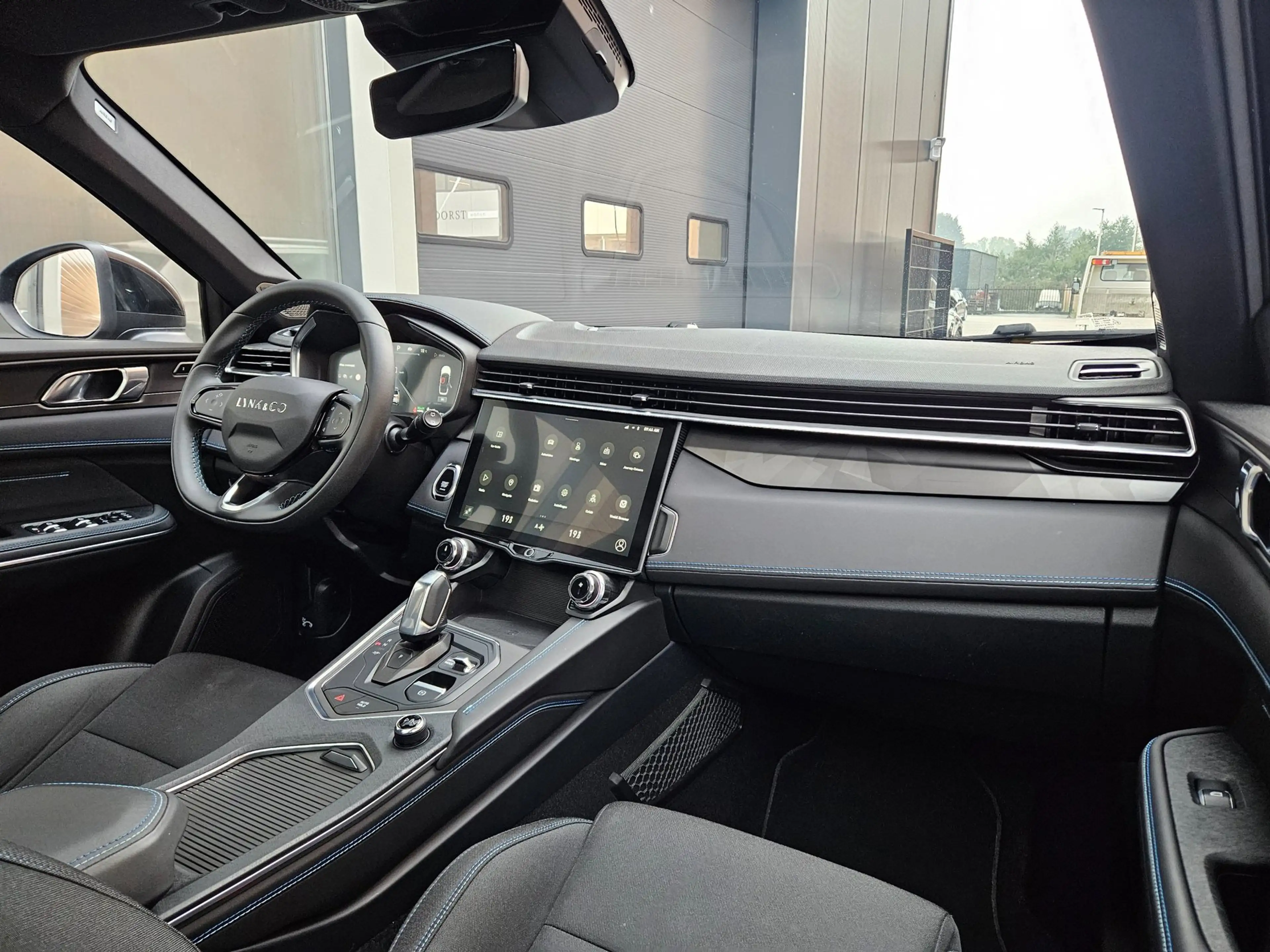 Lynk & Co 01 1.5 Hybride Black-pack Pano ACC Carplay — photo 17