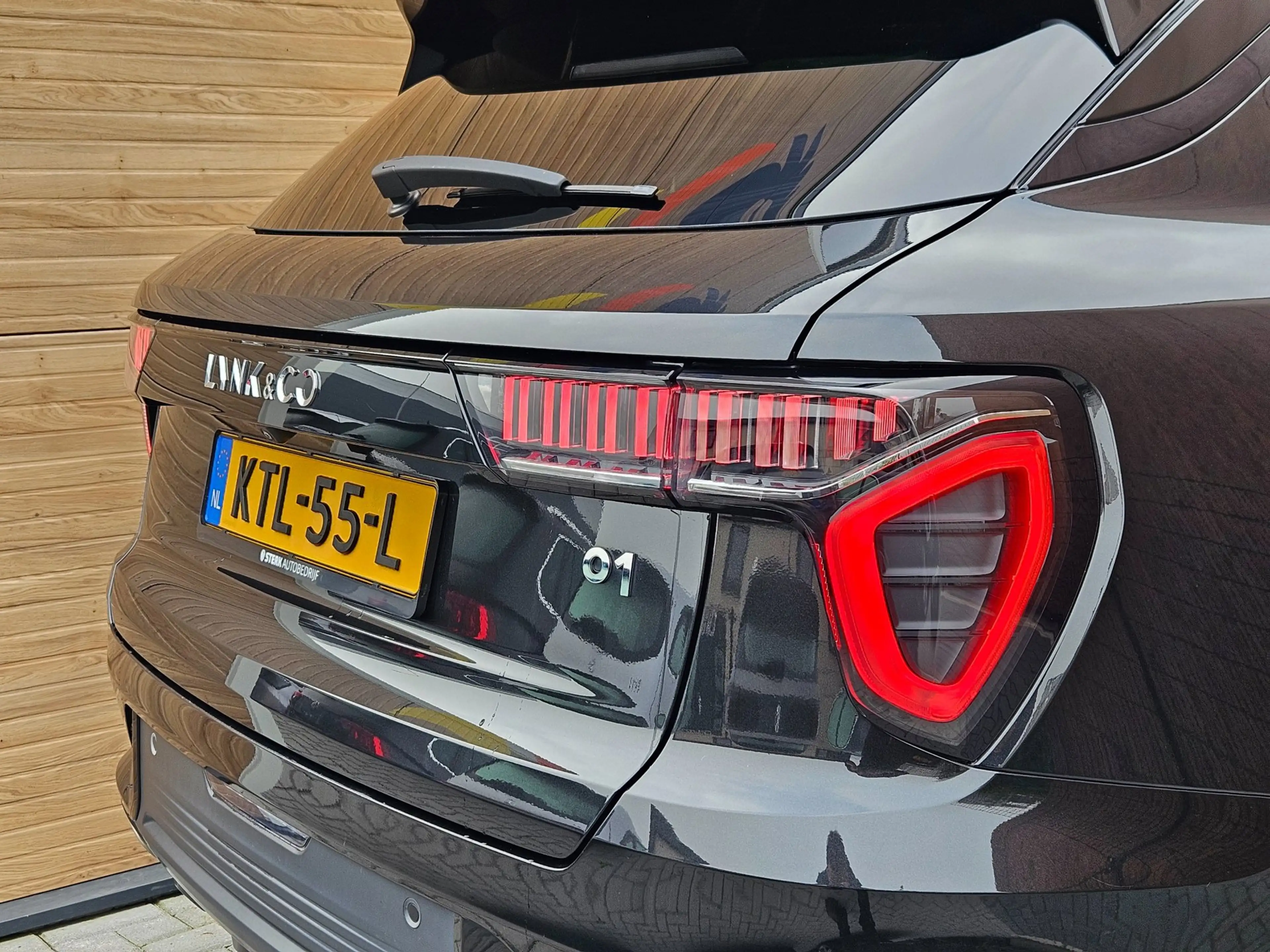 Lynk & Co 01 1.5 Hybride Black-pack Pano ACC Carplay — photo 6