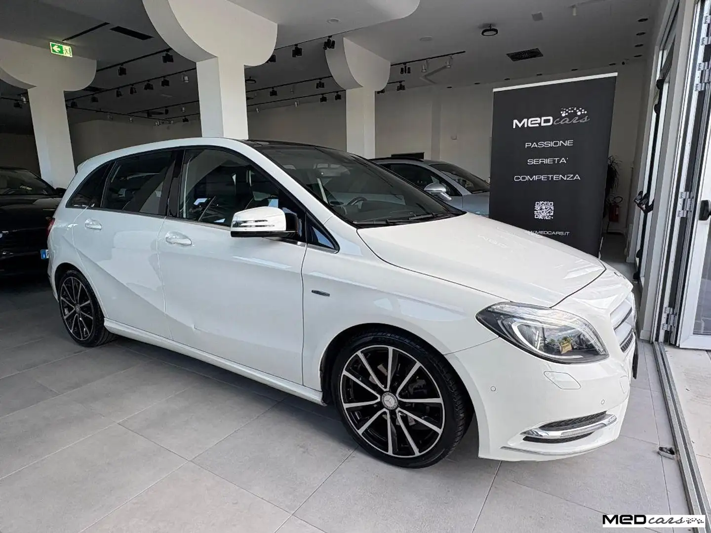 Mercedes-Benz B 180 CDI Premium  / UNICO PROPR. / TETTO / NAVI  !!!! Blanco - 2