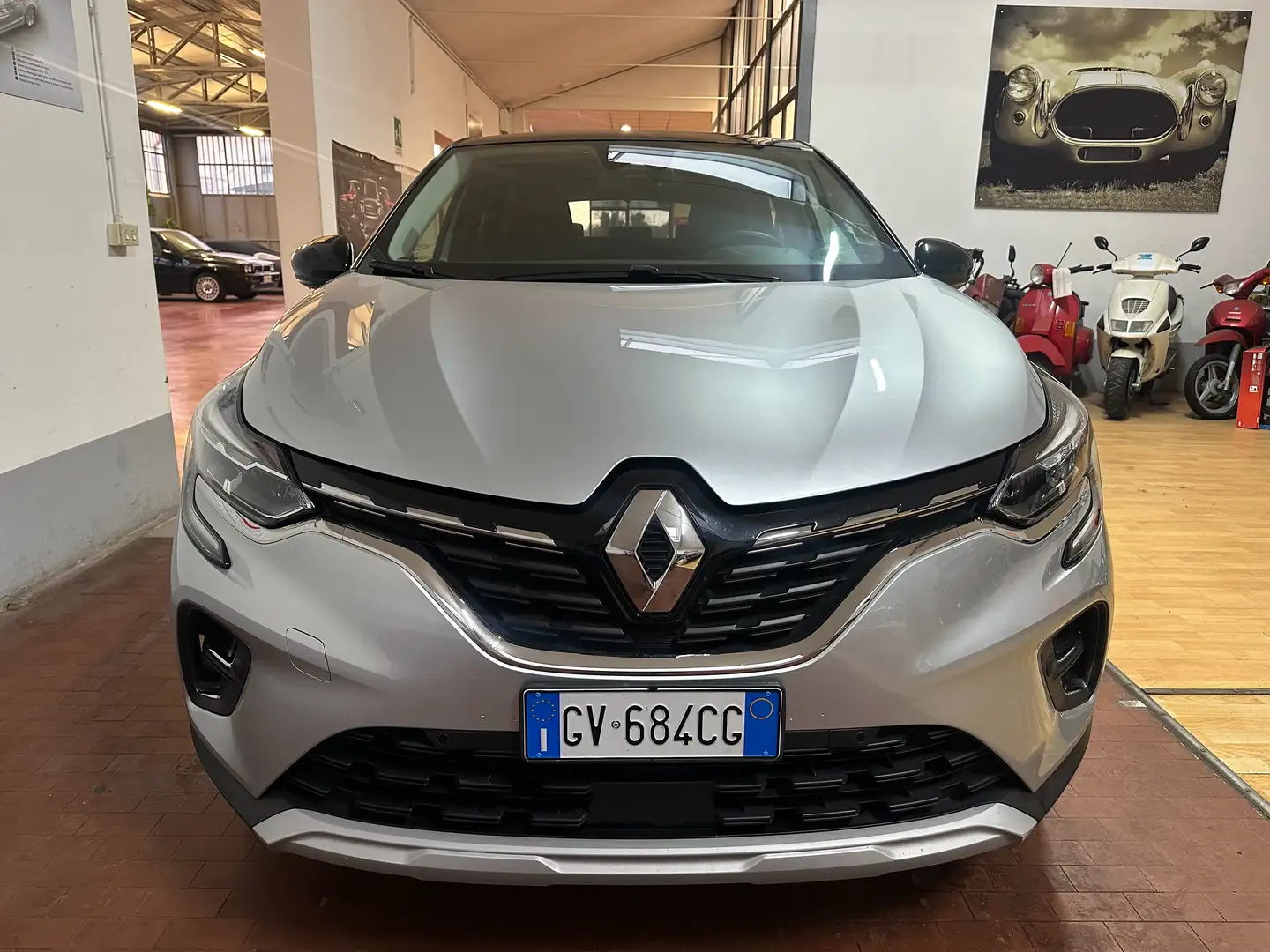 Renault Captur Captur II 2024 1.0 tce Techno 90cv navi telec Silber - 2