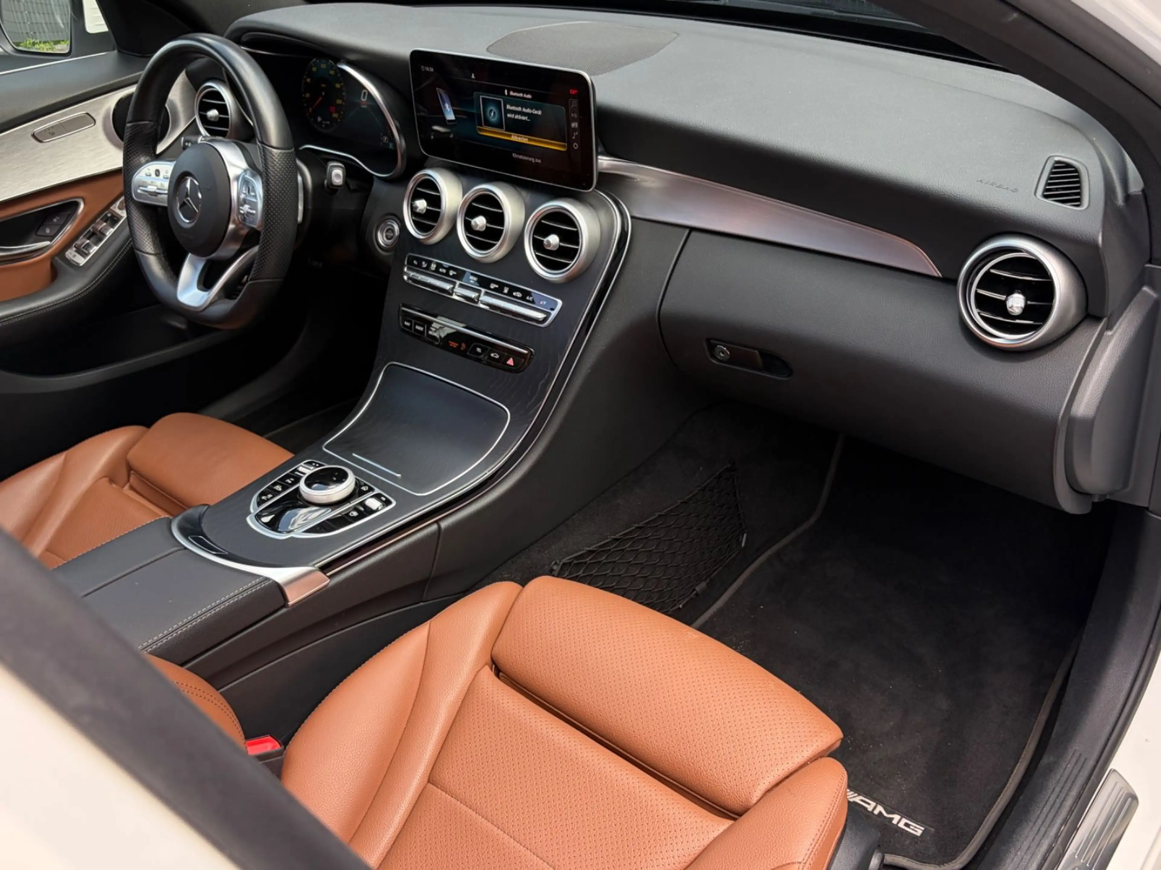 Mercedes-Benz C 300 C T-Modell C 300 de/AMG-LINE/PANO/360°K/NA — photo 14