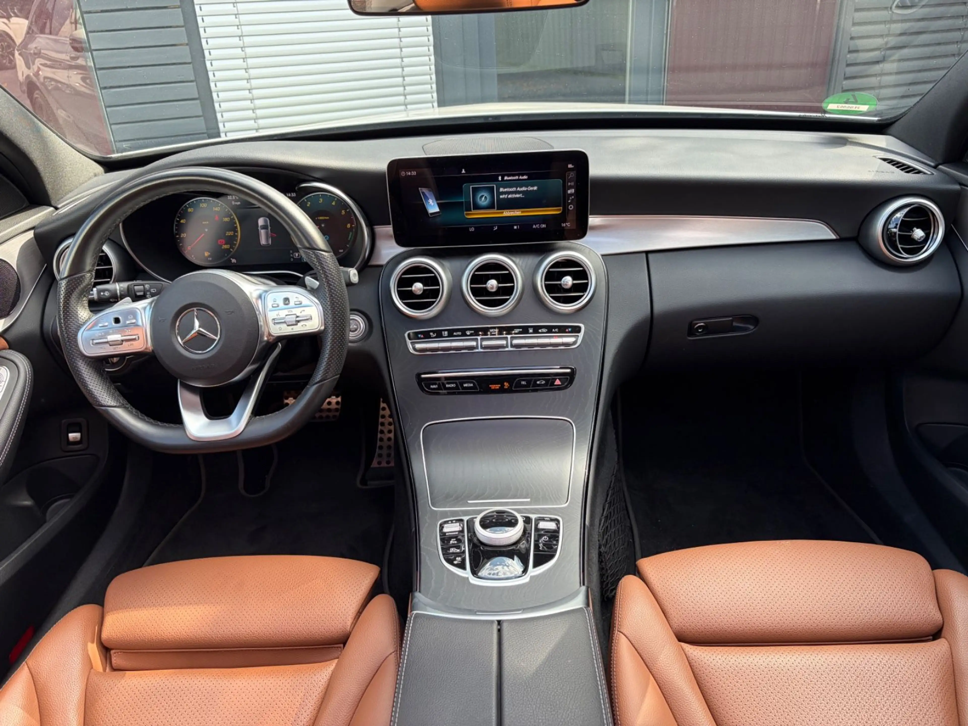 Mercedes-Benz C 300 C T-Modell C 300 de/AMG-LINE/PANO/360°K/NA — photo 13
