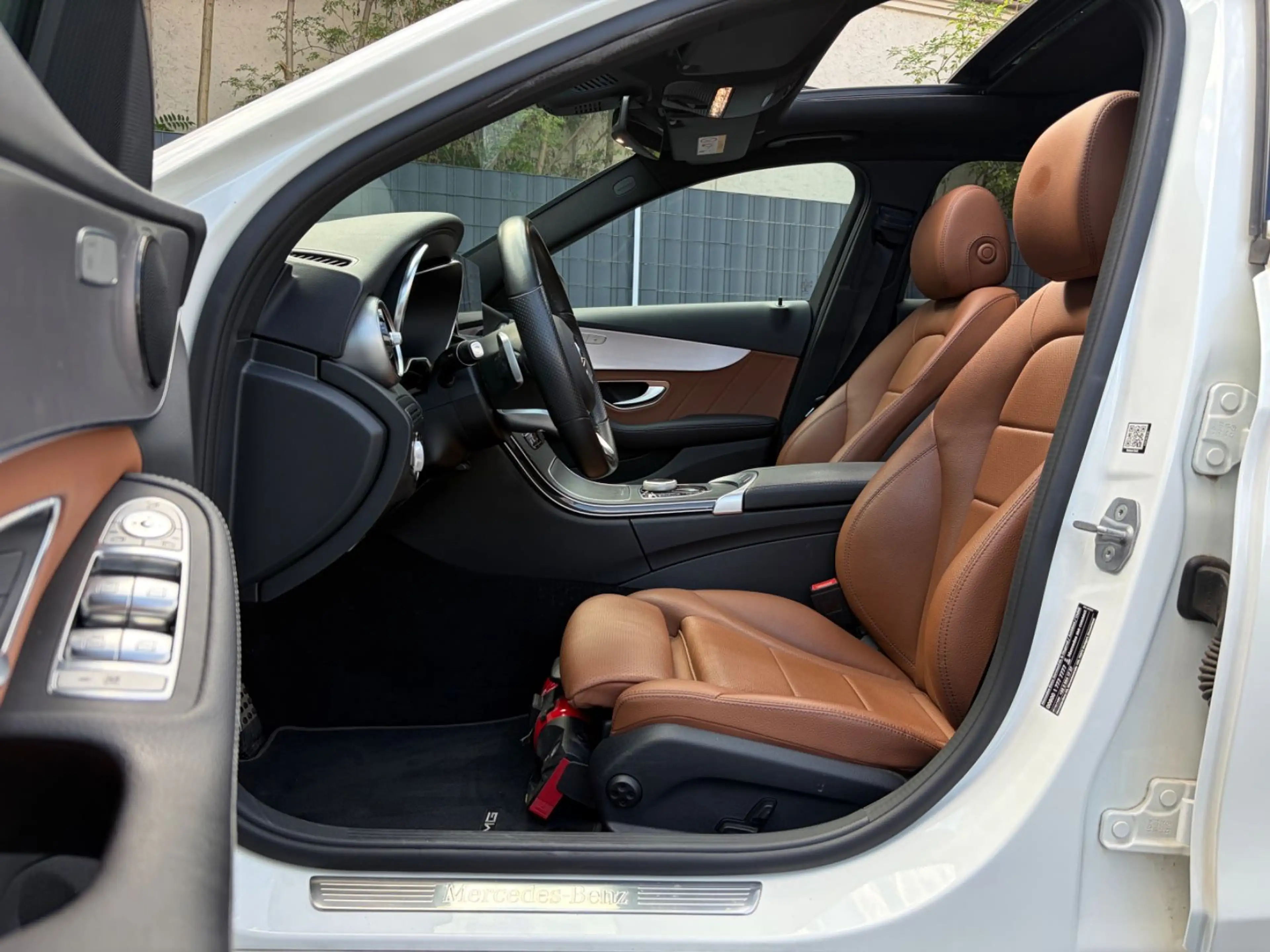 Mercedes-Benz C 300 C T-Modell C 300 de/AMG-LINE/PANO/360°K/NA — photo 15