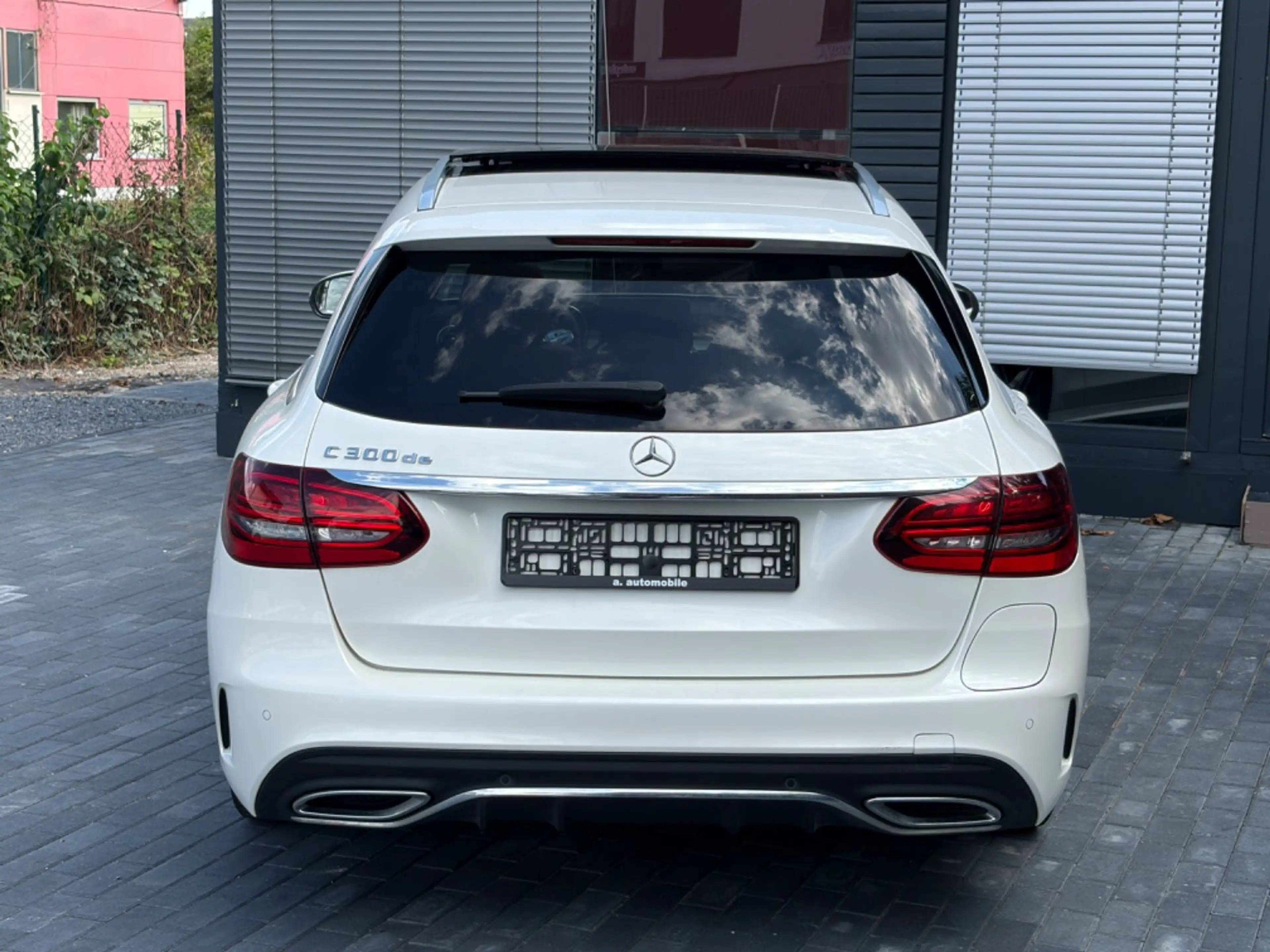 Mercedes-Benz C 300 C T-Modell C 300 de/AMG-LINE/PANO/360°K/NA — photo 8