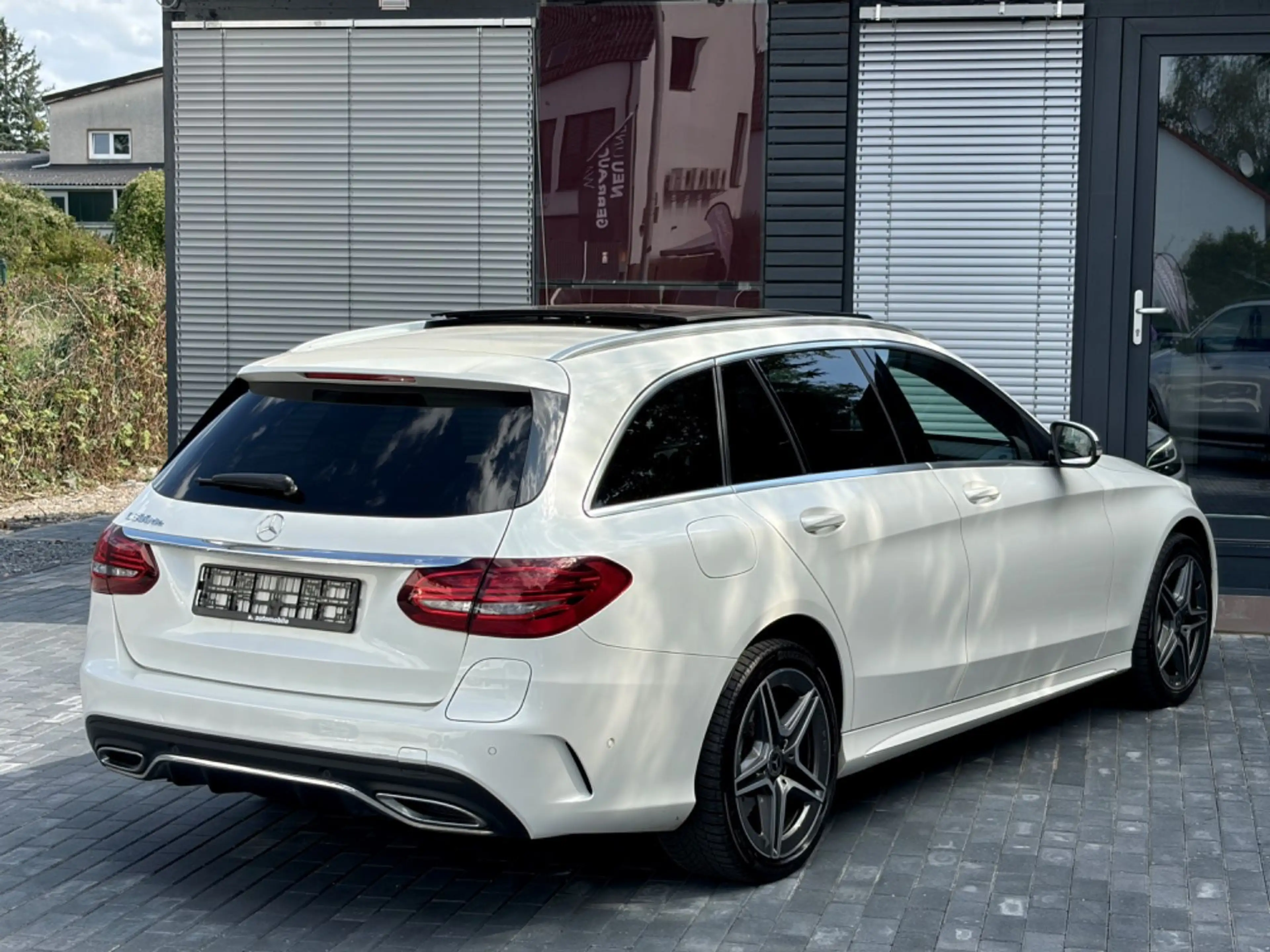 Mercedes-Benz C 300 C T-Modell C 300 de/AMG-LINE/PANO/360°K/NA — photo 9