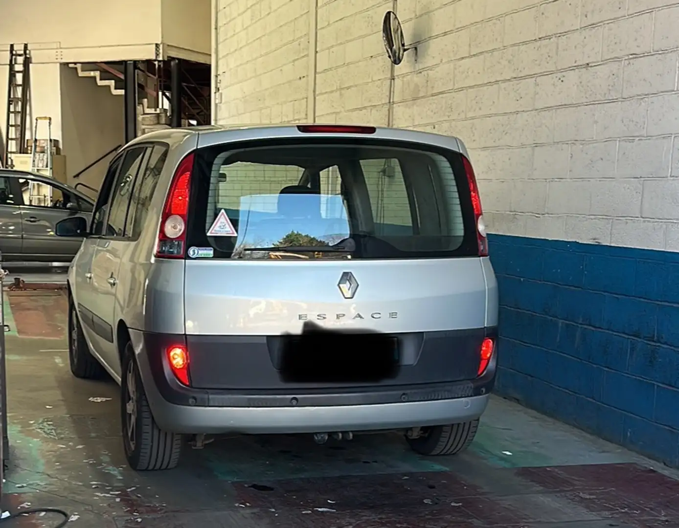 Renault Espace Espace 2.2 dCi - 150 Authentique Grijs - 2