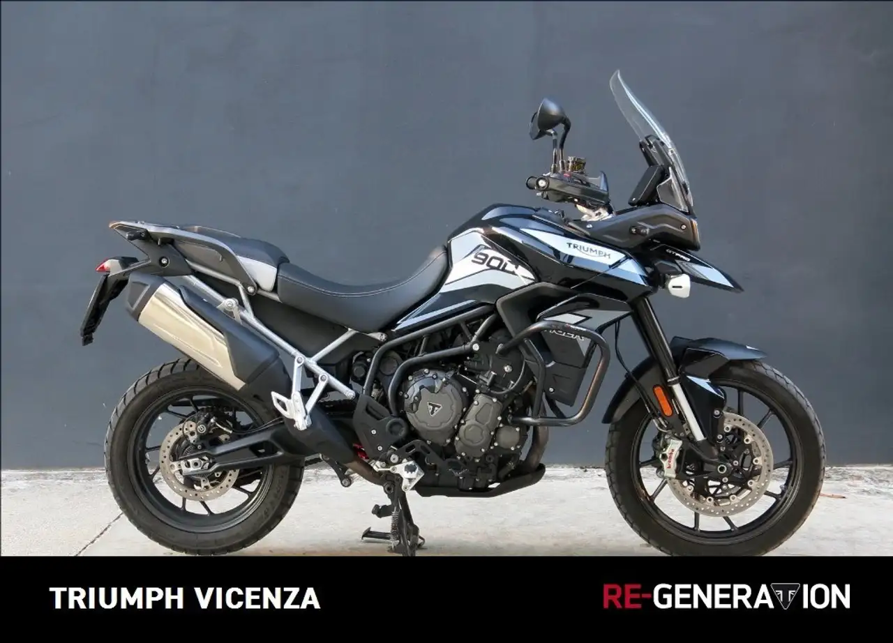 Triumph Tiger 900