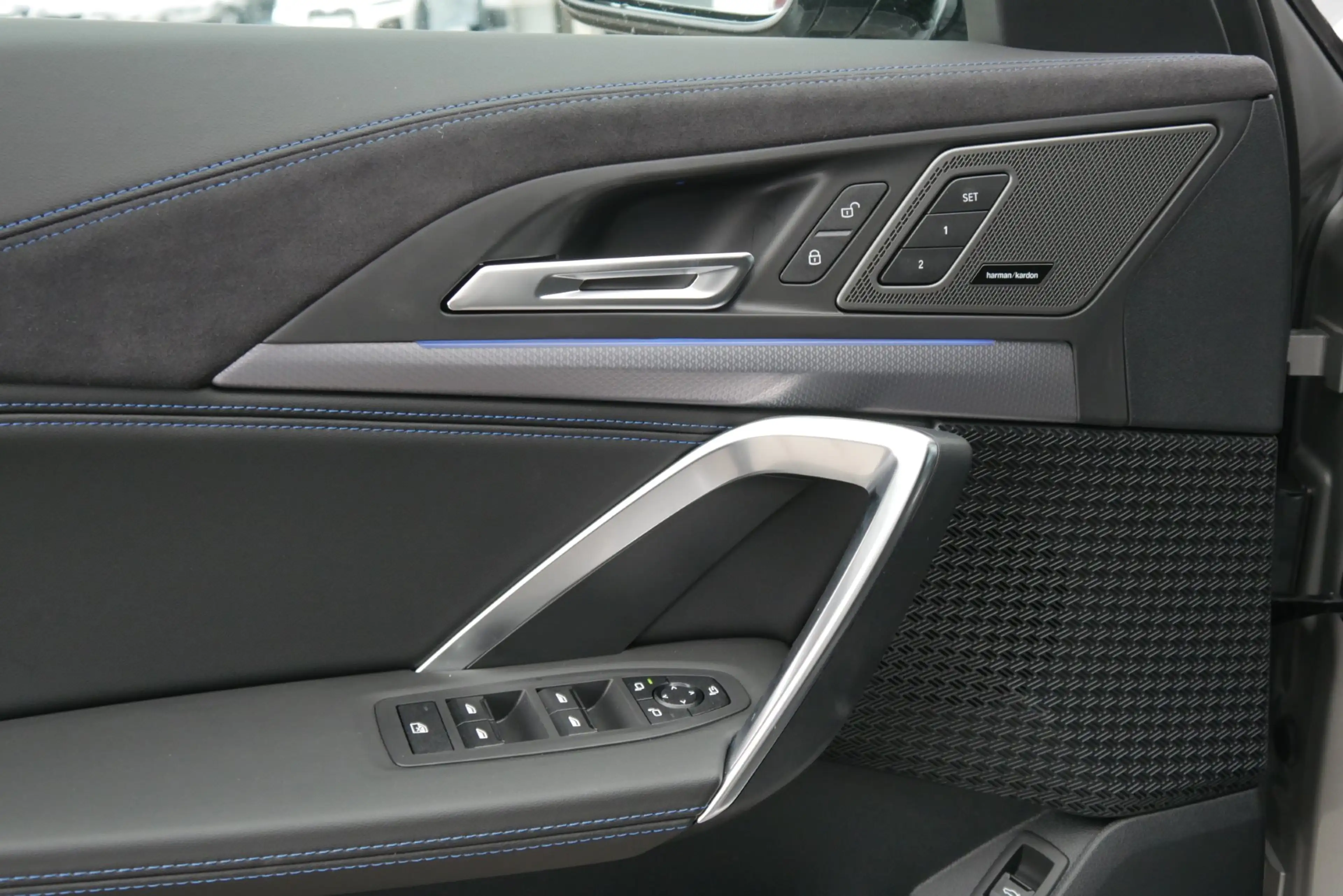 BMW X1 xDrive23d *M-Paket Pro/AHK/Aktivsitz/DA-Plus/ACC/Memorysitz/H&K-Sound* — photo 9