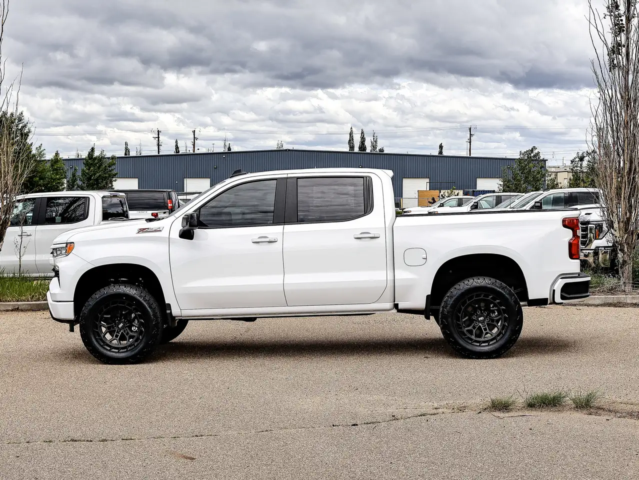 Chevrolet Silverado 1500 снимка Chevrolet Silverado 1500