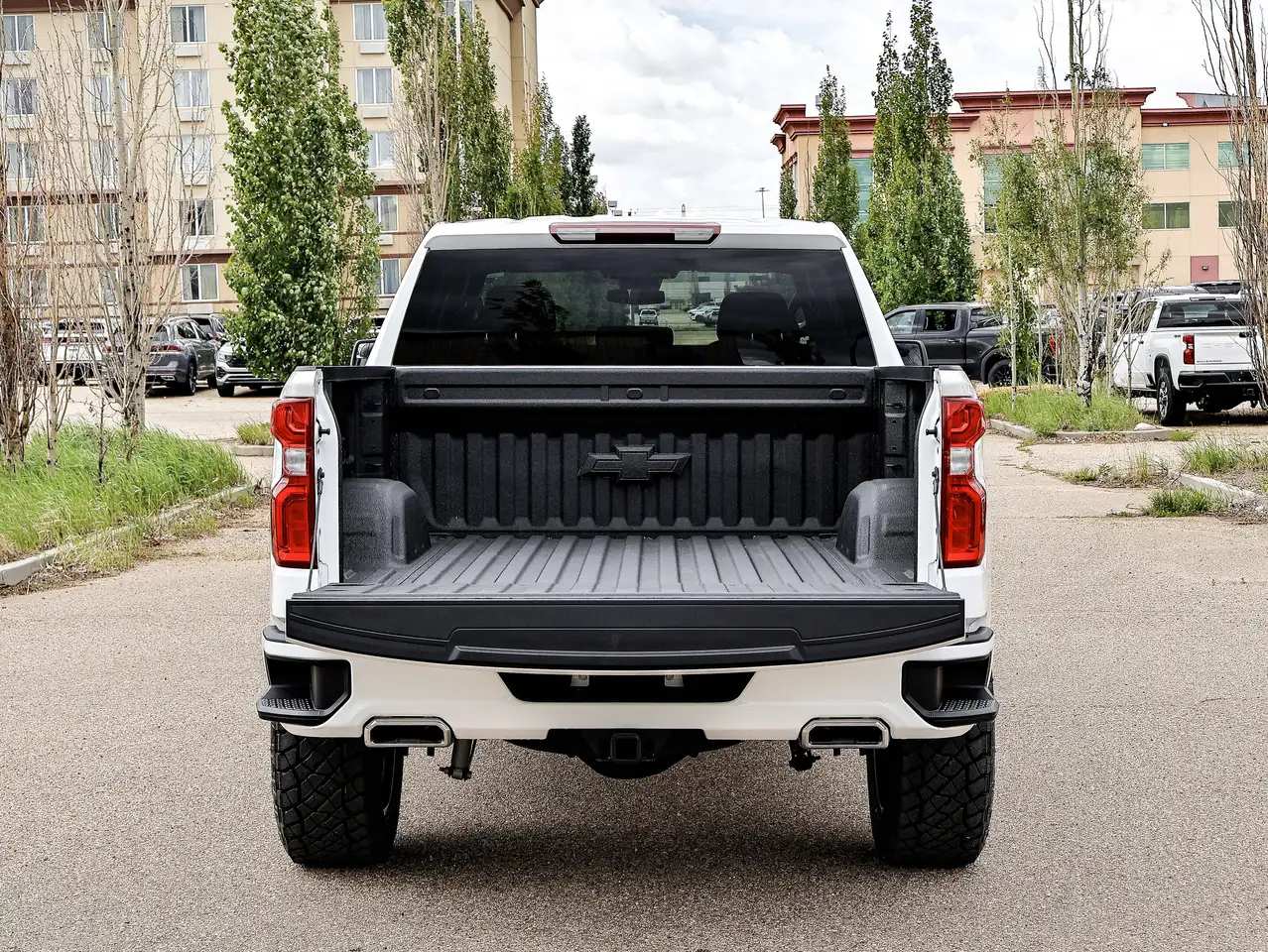 Chevrolet Silverado 1500 снимка Chevrolet Silverado 1500
