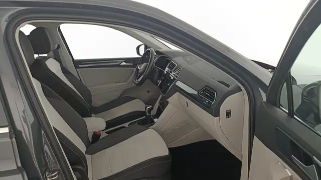 Volkswagen Tiguan view 10
