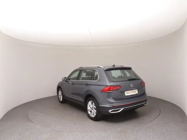 Volkswagen Tiguan view 5