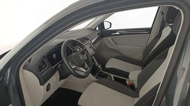 Volkswagen Tiguan view 9