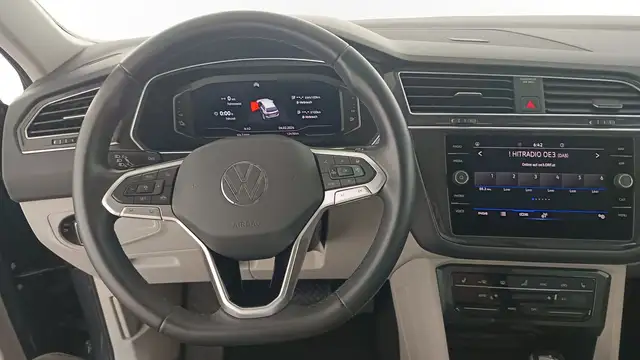 Volkswagen Tiguan view 14