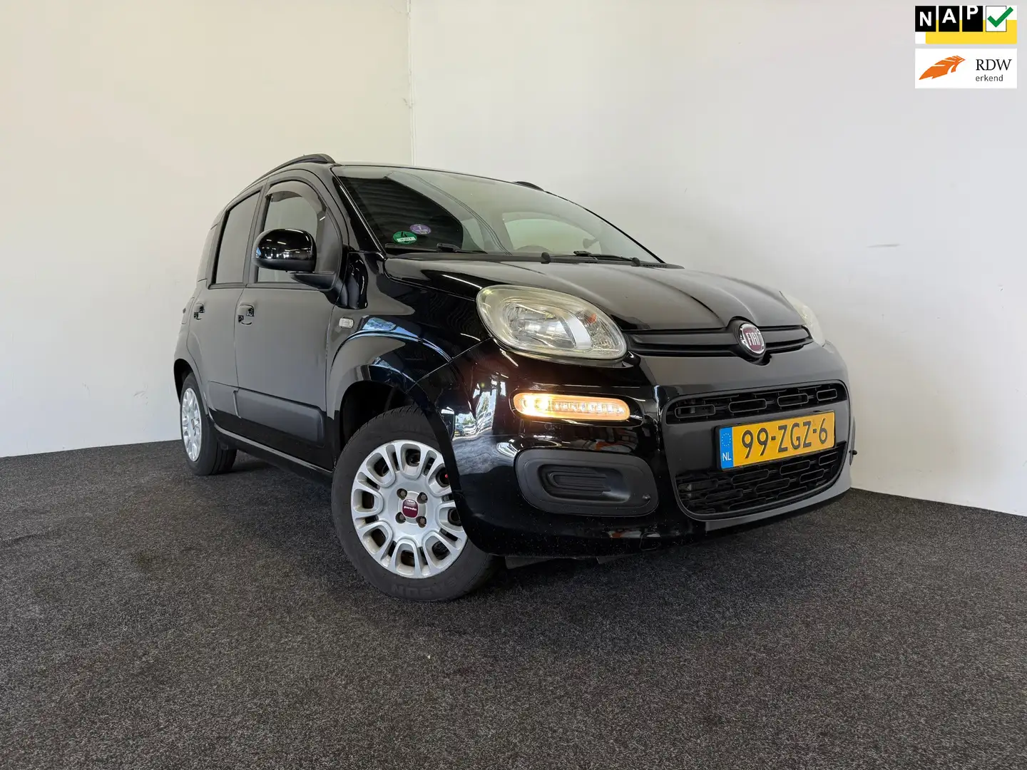 Fiat Panda TwinAir Lounge | Airco | AUX | NAP | 5DRS Zwart - 1