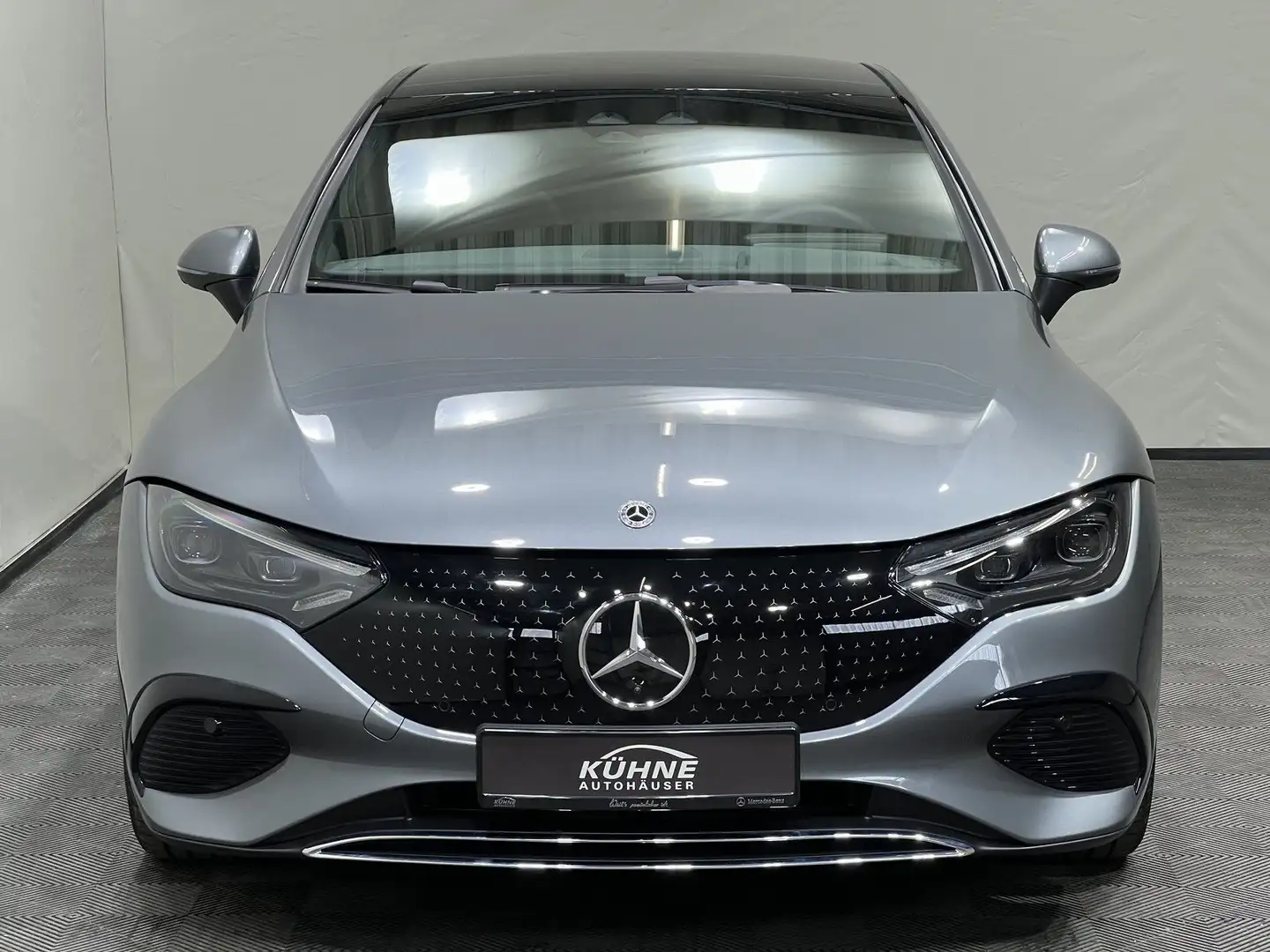 Mercedes-Benz EQE 300 Premium BUrm3D 360° Digital HA 10° Pano Grijs - 2