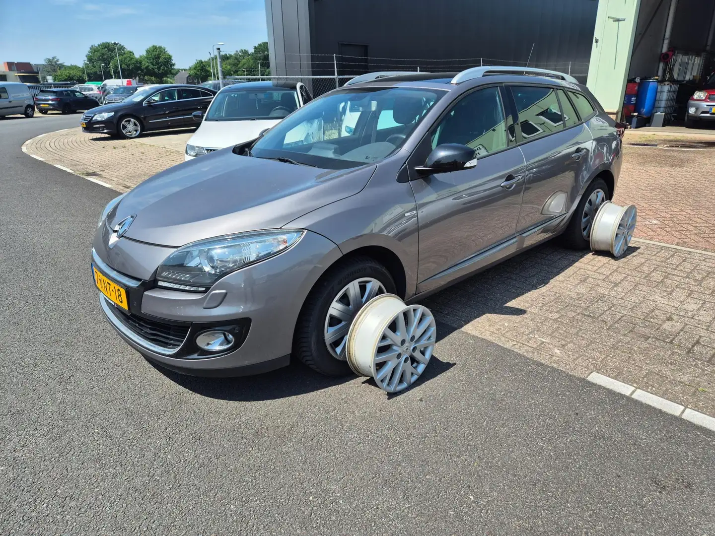 Renault Megane Estate 1.5 dCi 6bak 131pk Bose Clima Pano Nap Apk Gris - 1