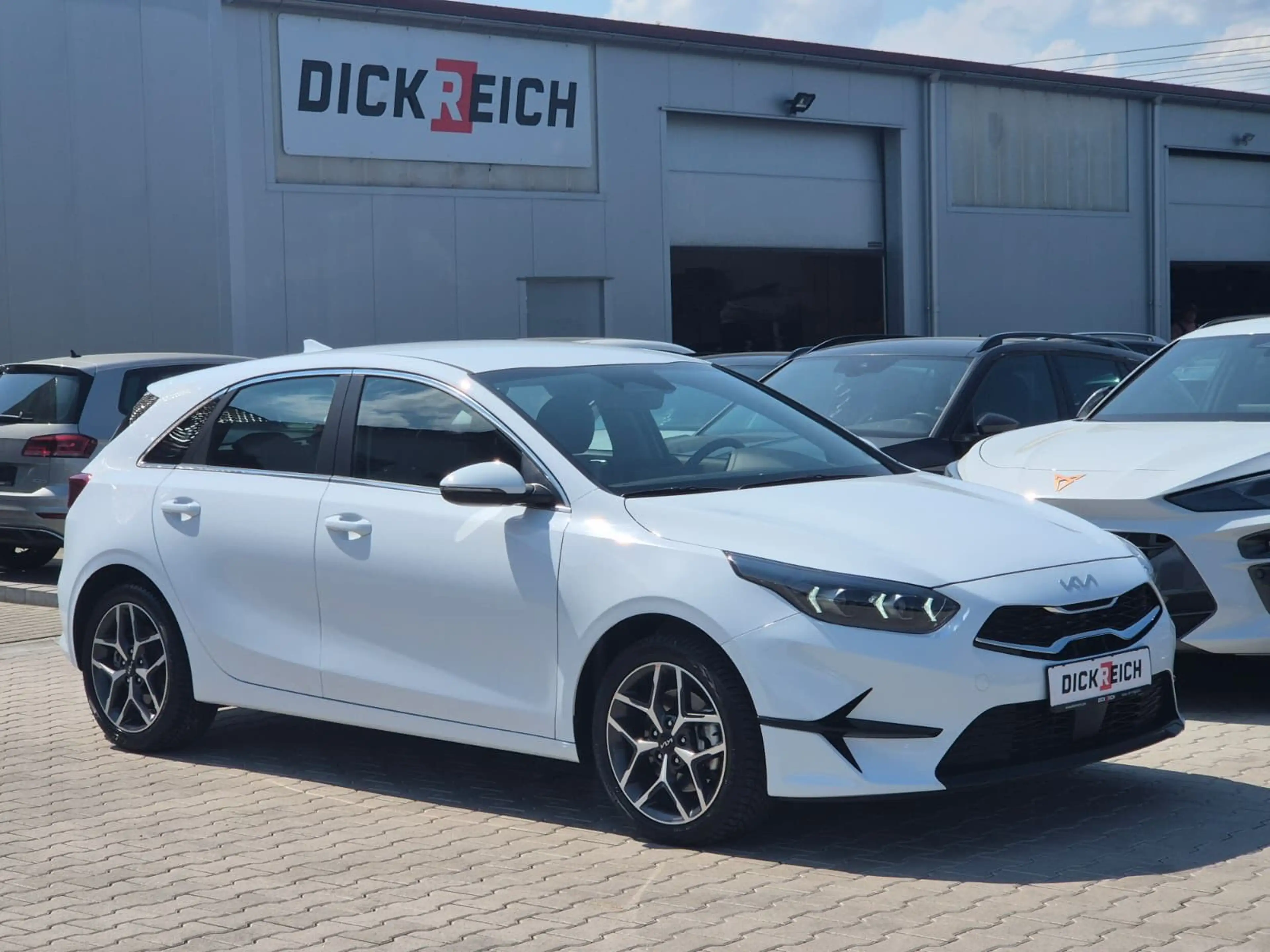 Kia Ceed / cee'd 1.5 DCT Spirit ACC*LED*JBL*APP*KAM — photo 2