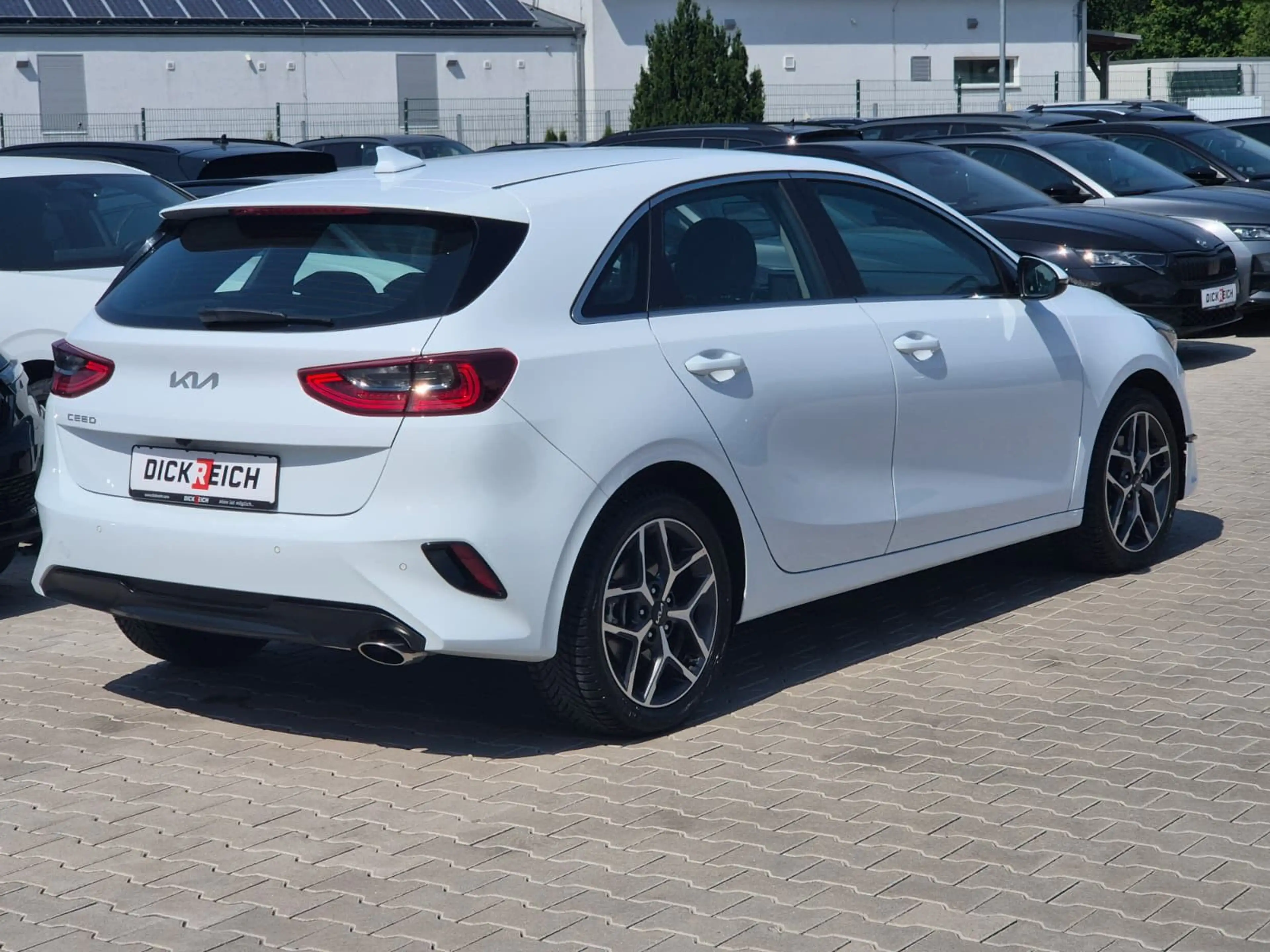 Kia Ceed / cee'd 1.5 DCT Spirit ACC*LED*JBL*APP*KAM — photo 4