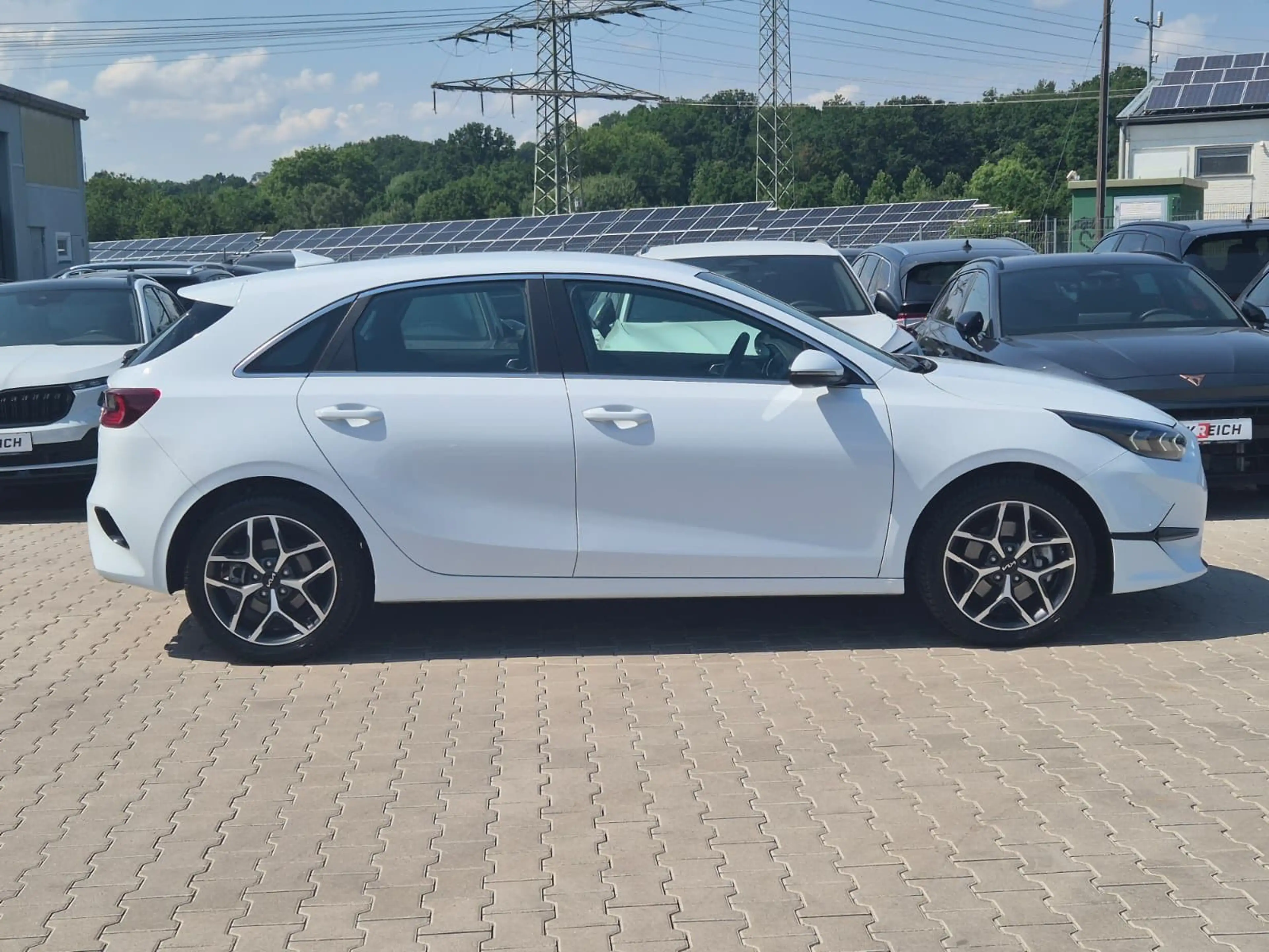 Kia Ceed / cee'd 1.5 DCT Spirit ACC*LED*JBL*APP*KAM — photo 3
