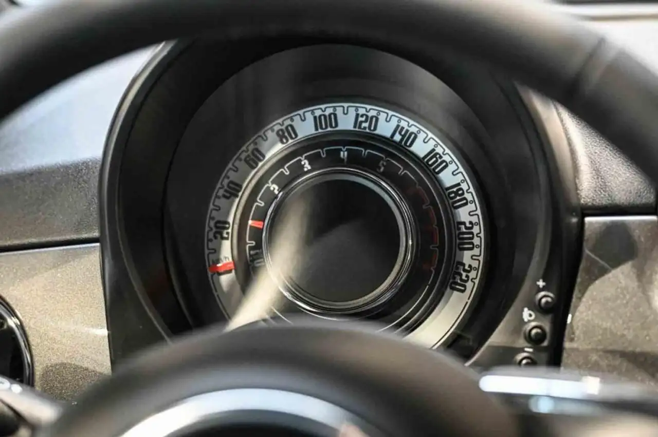 Fiat 500 1.0 Hybrid Cult 16