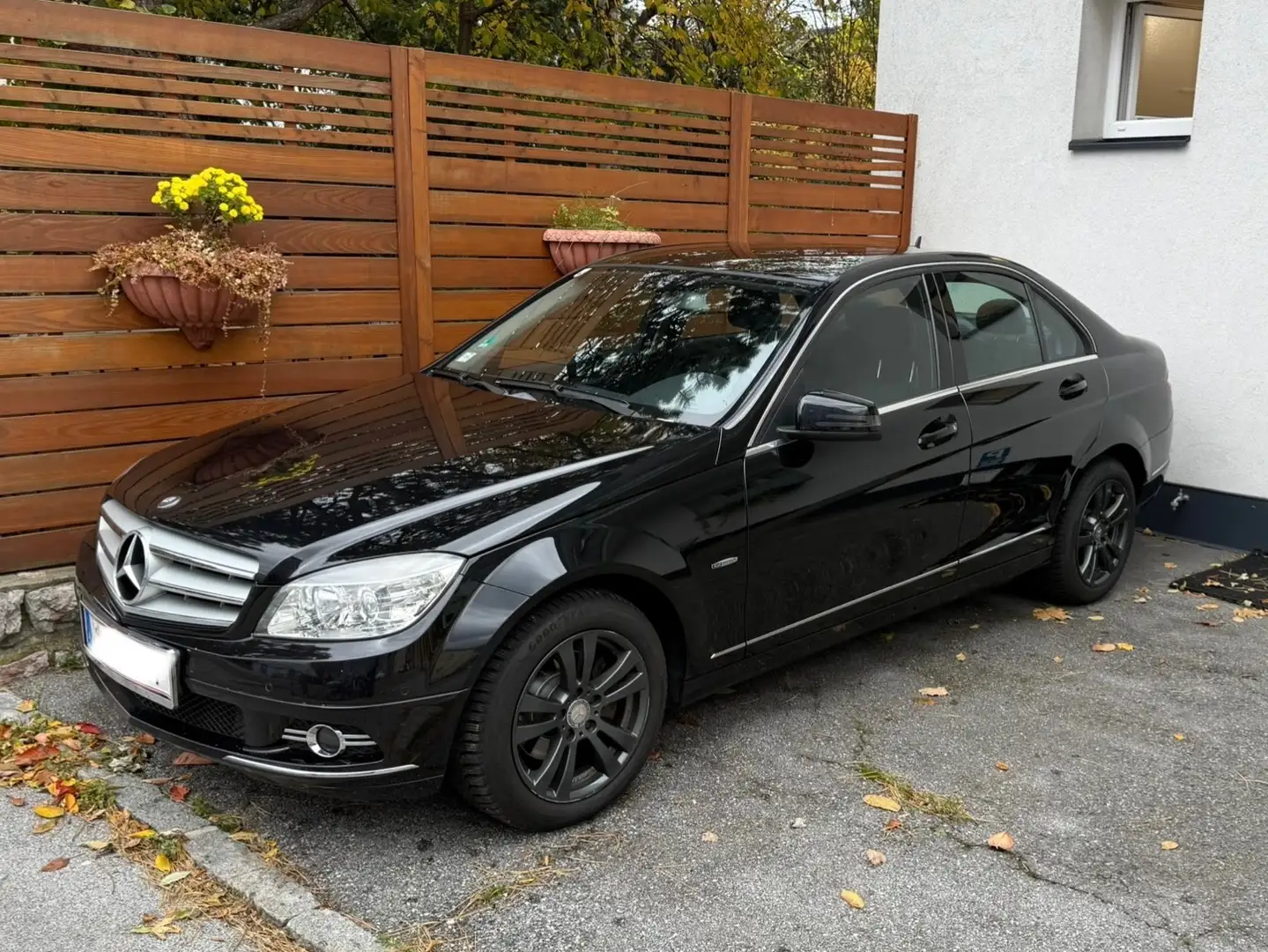 Mercedes-Benz C 200 C 200 Avantgarde BlueEfficiency CDI Avantgarde Schwarz - 1