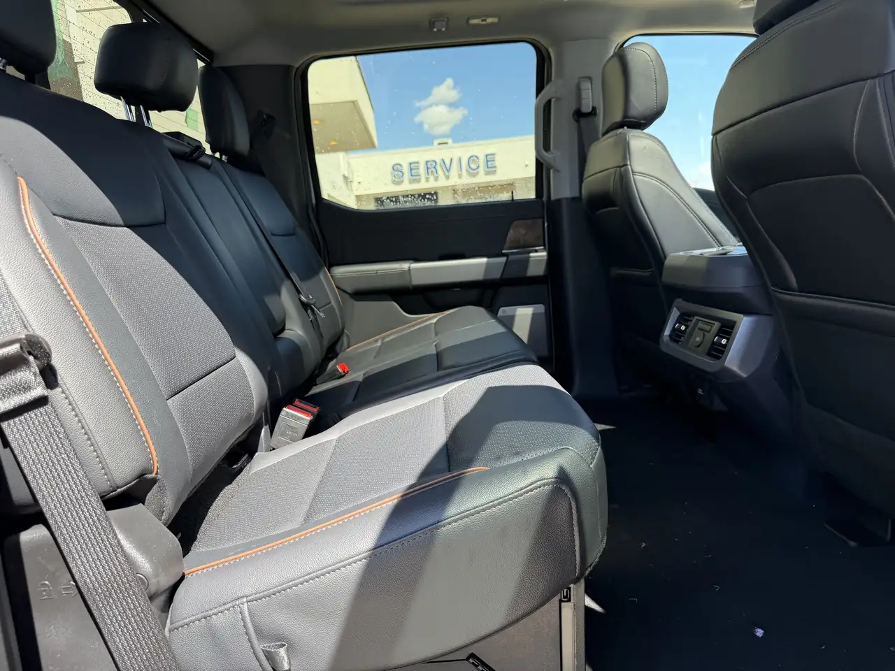 Ford F 350 снимка Ford F 350