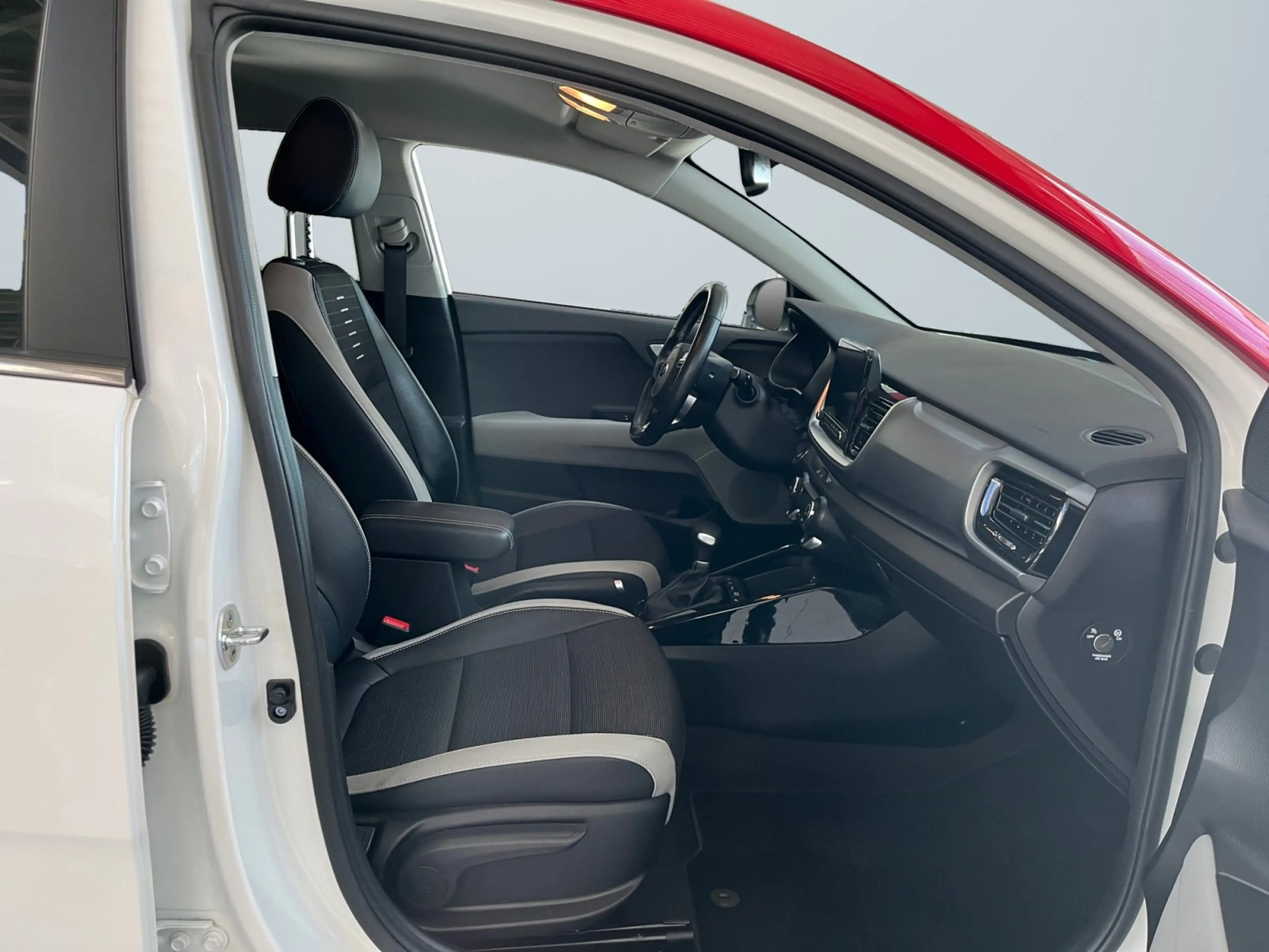 Kia Stonic Spirit 1.0 TGDI Totwinkelassistent — photo 10