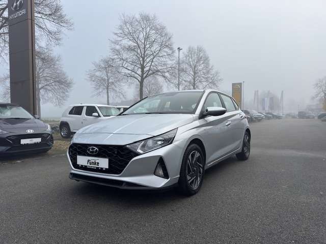 Hyundai i20 Trend  Mild-Hybrid Allwetter Navi Digitales Cockpi