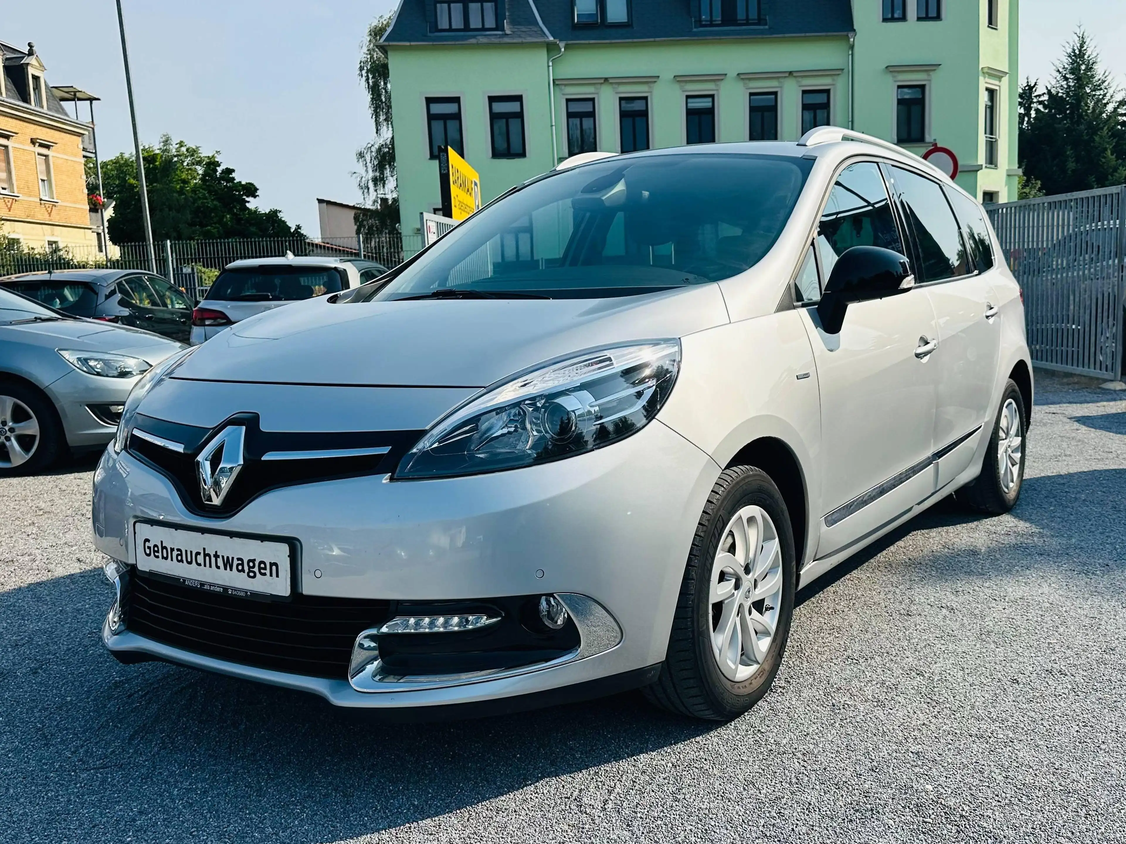 Renault Scenic Grand BOSE Edition ERSTE HAND 51800 KM CAMERA KLIMAAUTOMATIK ALU EPH SH NAVI T.LEDER TÜV NEU — photo 4