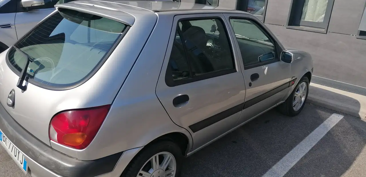 Ford Fiesta IV 1999 5p 1.2 16v Zetec, foto 5