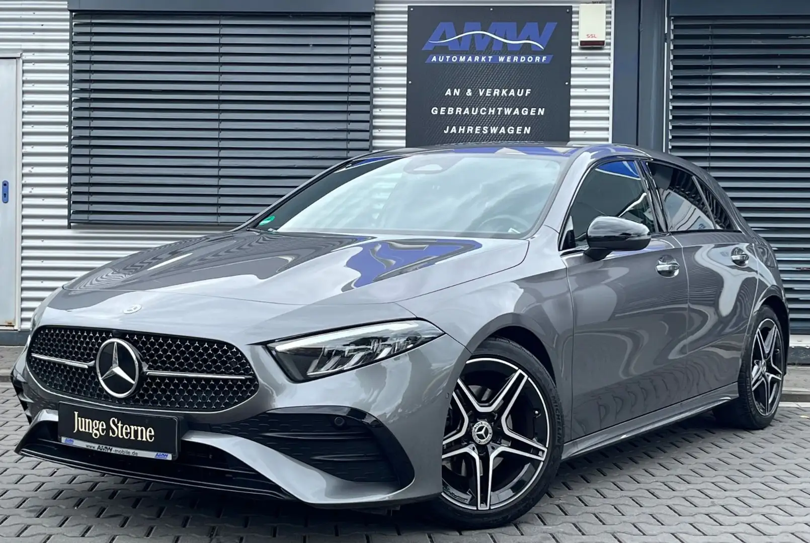 Mercedes-Benz A 200 AMG NightPaket*LED*KAMERA*AMBIENTE*1.Hand* Gris - 2
